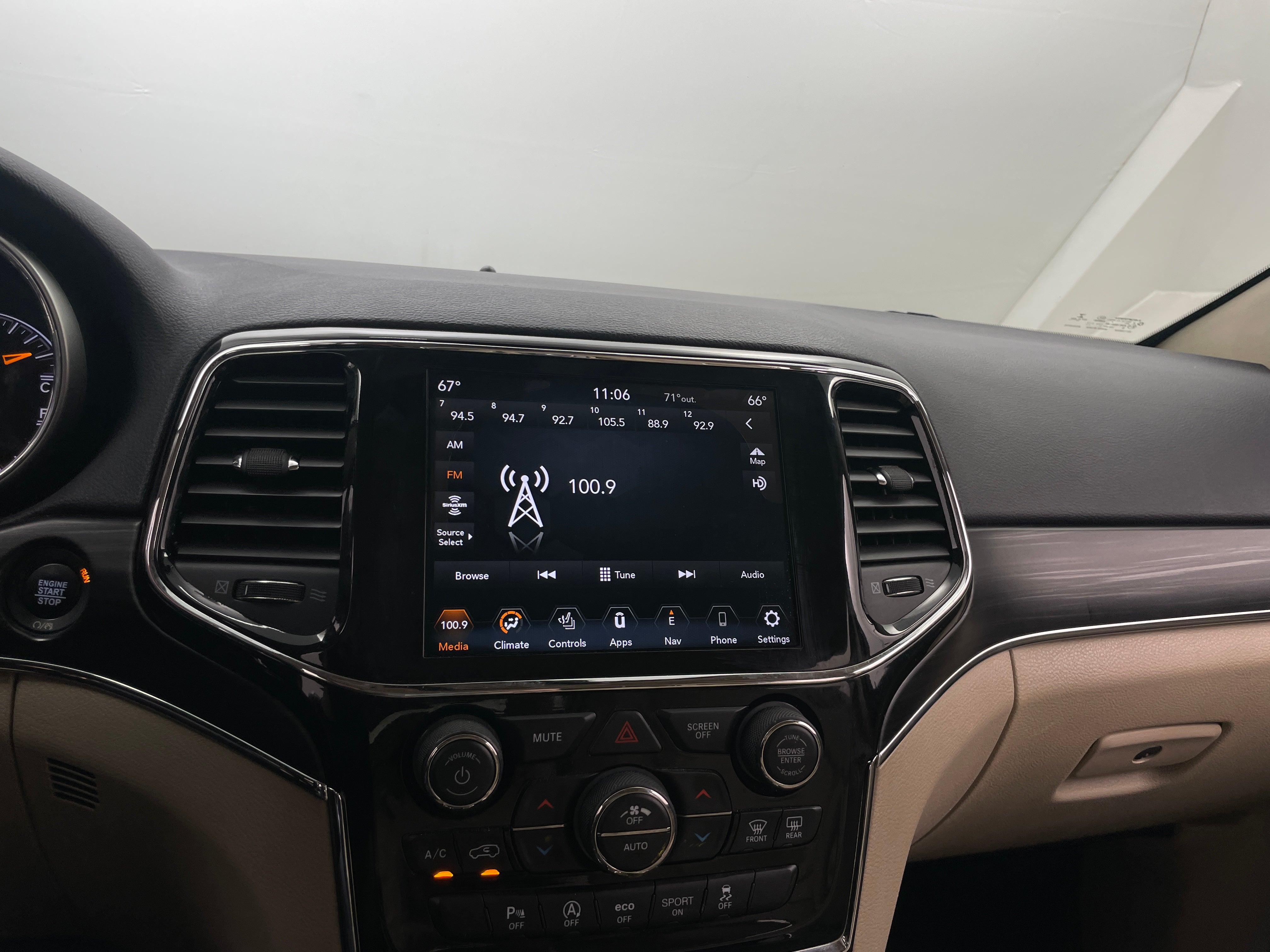 2020 Jeep Grand Cherokee Limited Edition 3