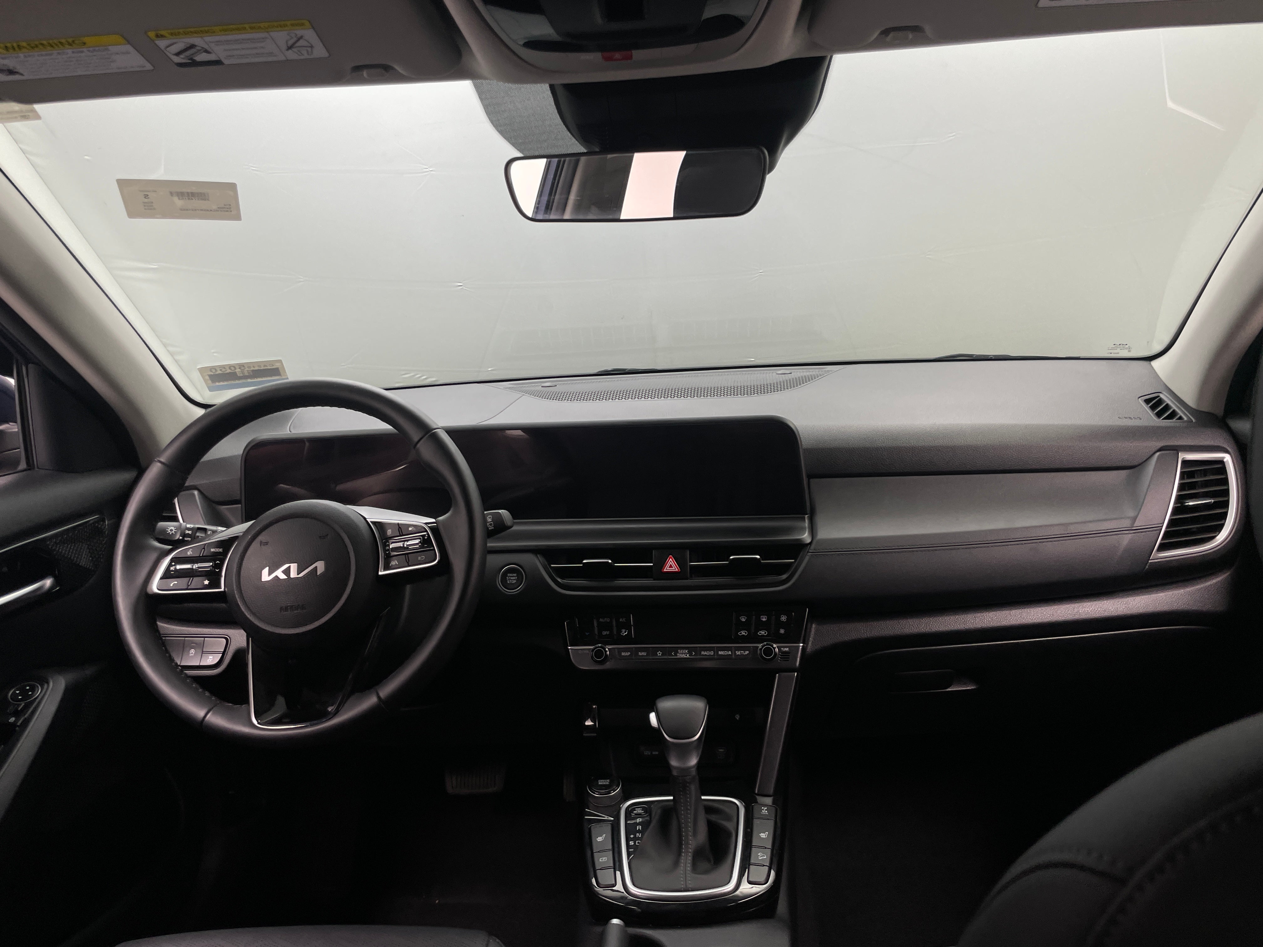 2024 Kia Seltos EX 2