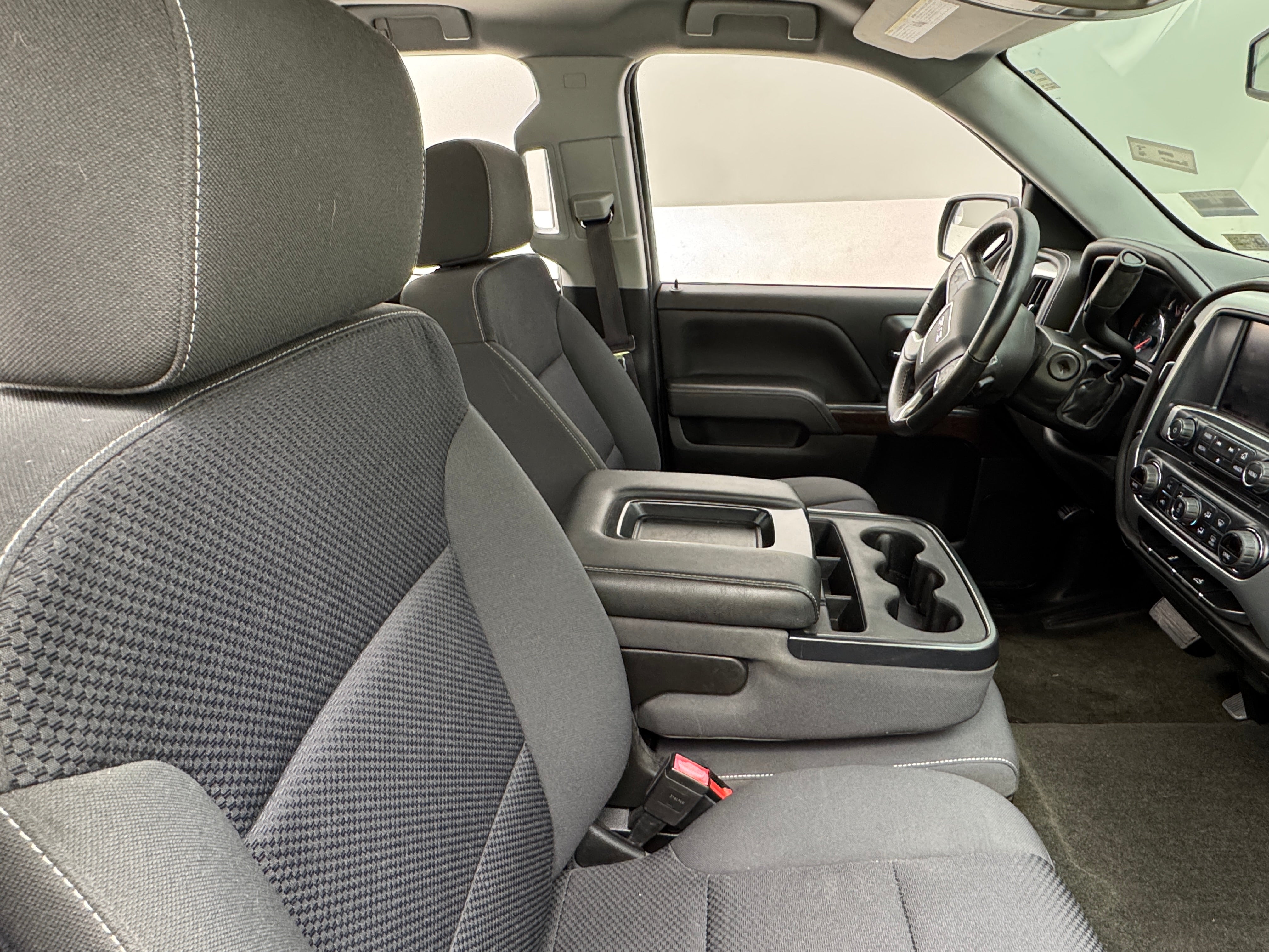 2017 GMC Sierra 1500 SLE 2