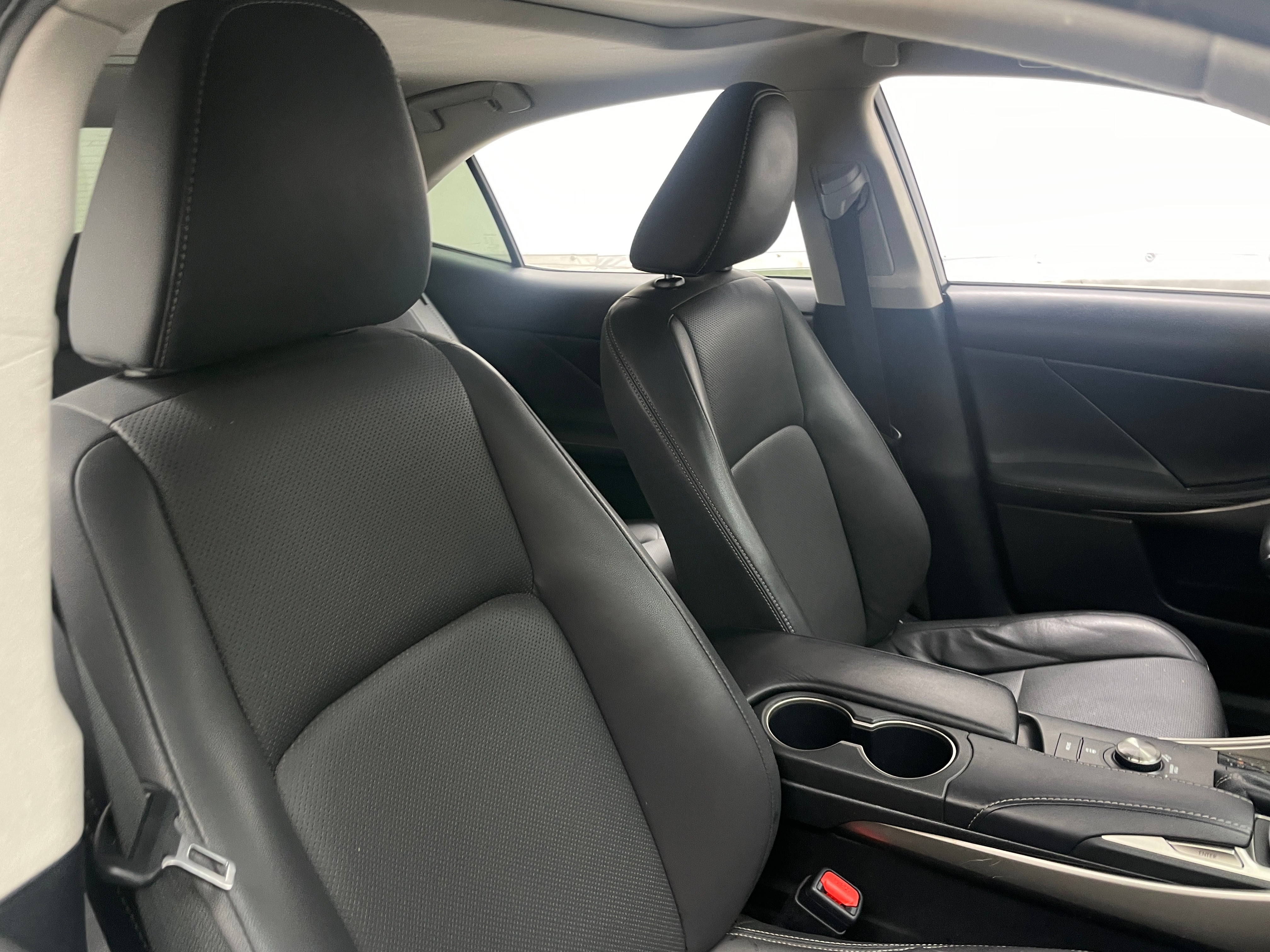 2018 Lexus IS 300 2