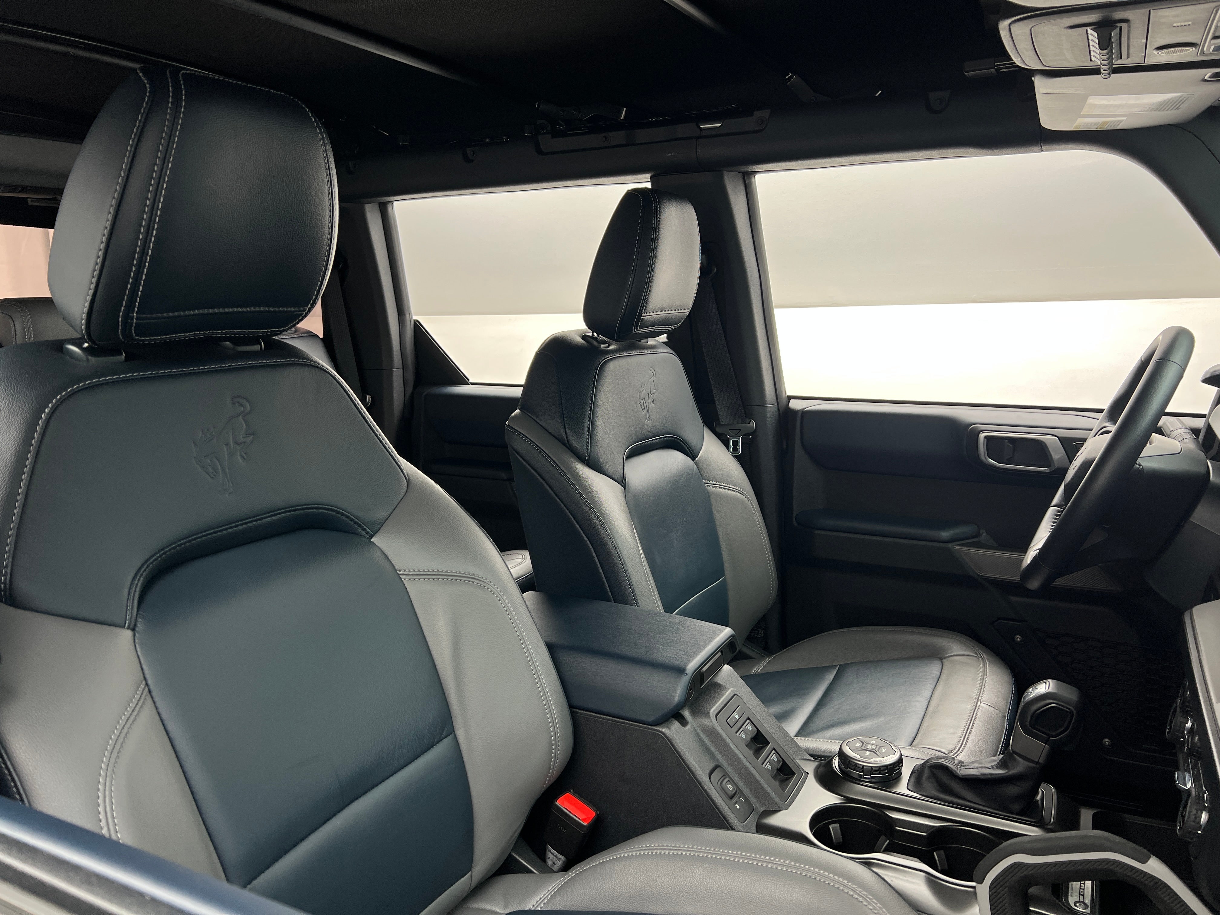 2022 Ford Bronco Outer Banks 2
