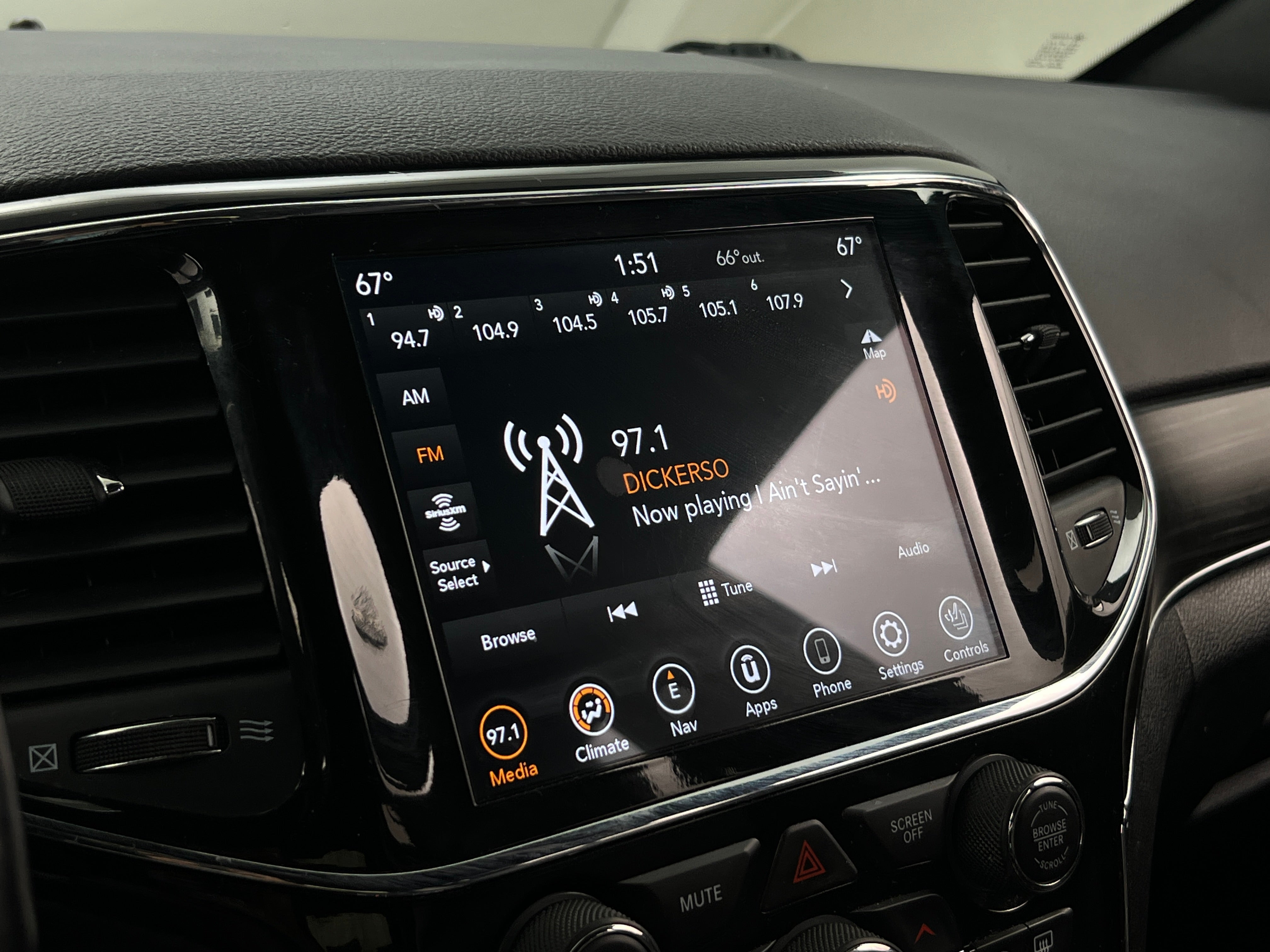 2020 Jeep Grand Cherokee Limited Edition 3