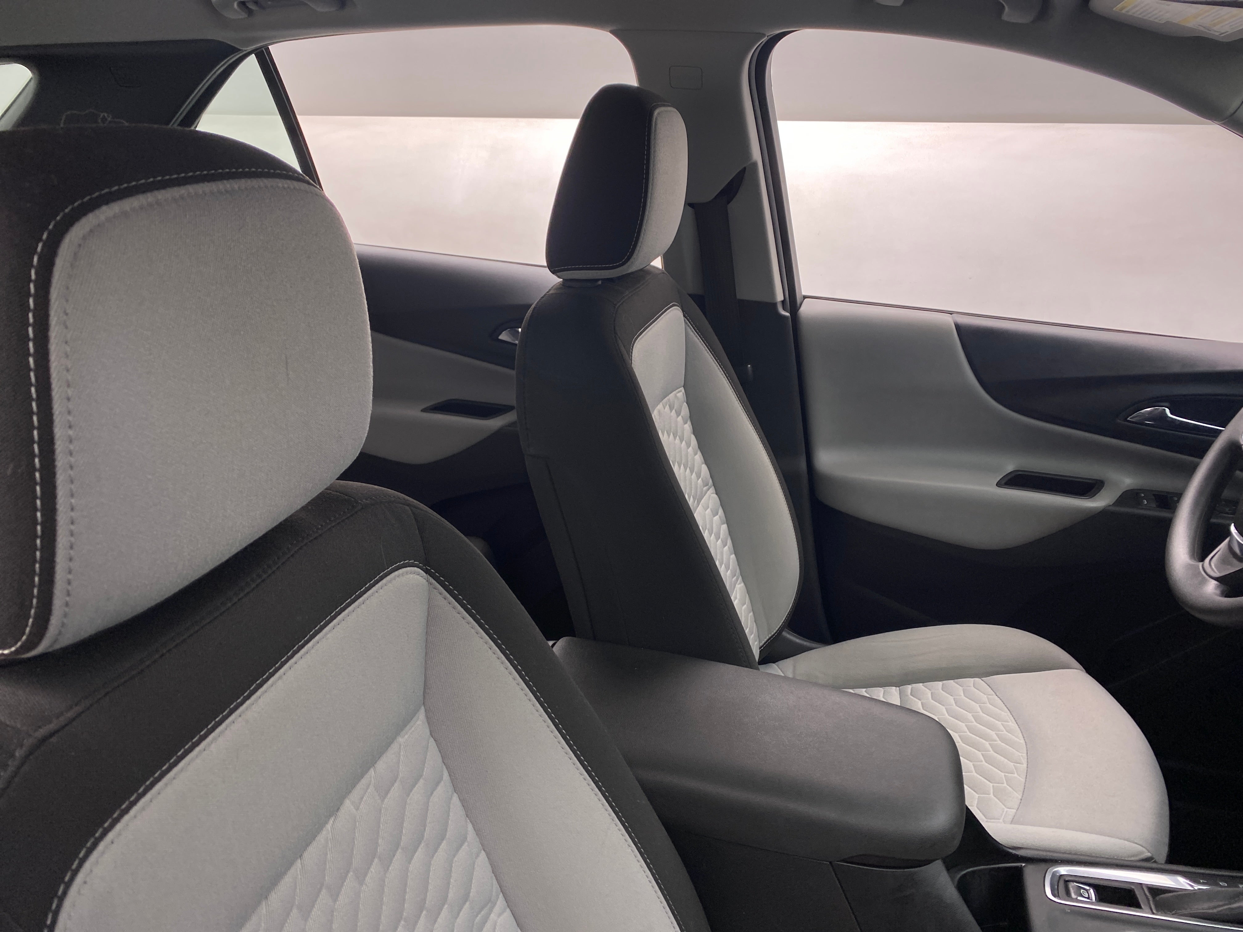 2018 Chevrolet Equinox LS 2