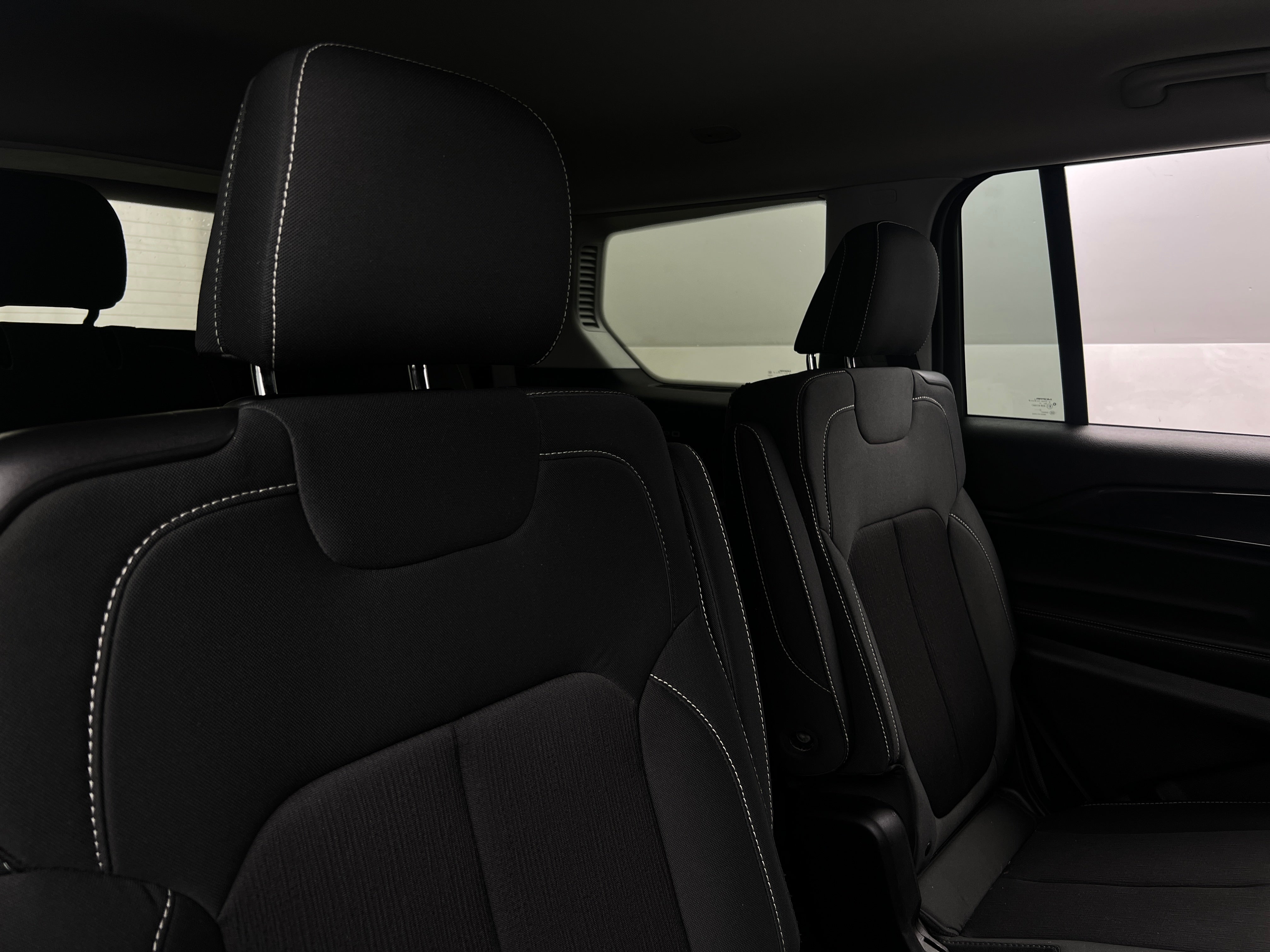 2022 Jeep Grand Cherokee L Laredo 6