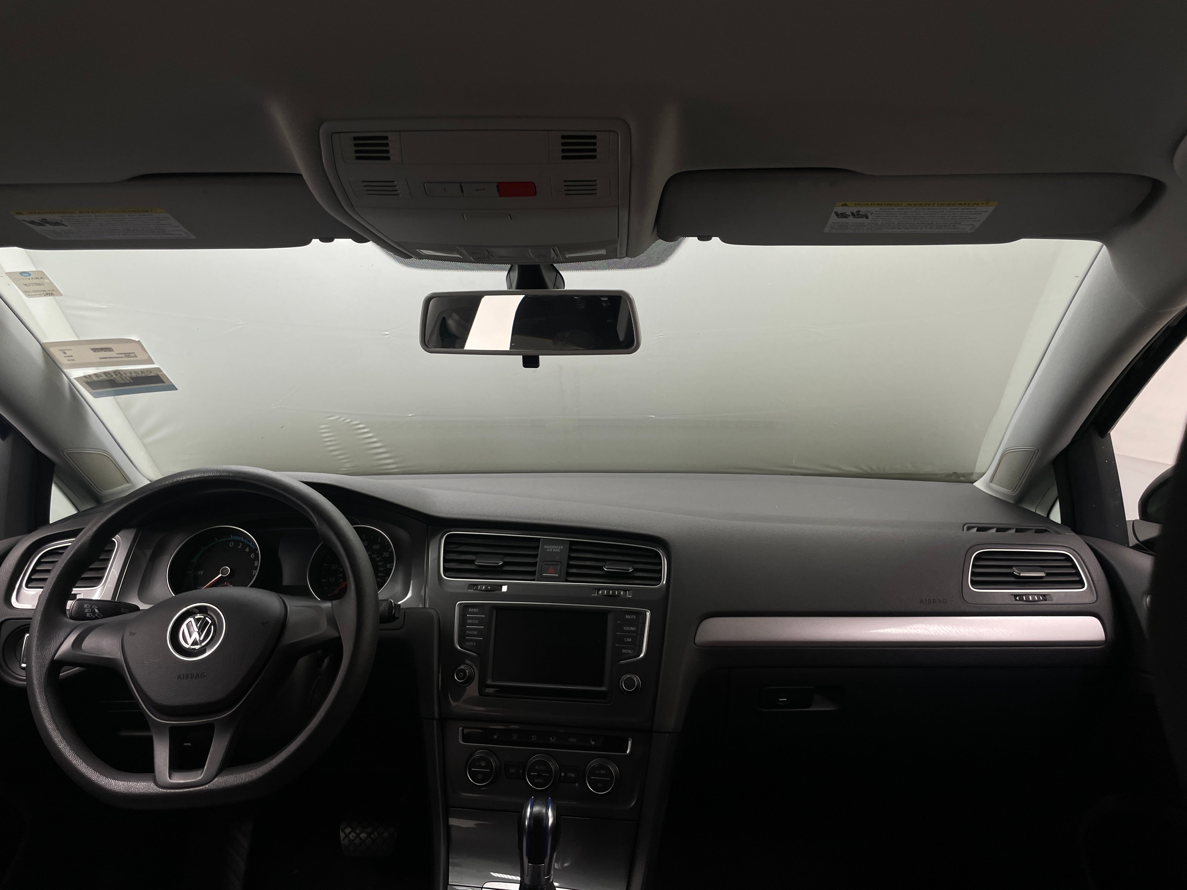 2016 Volkswagen e-Golf SE 3
