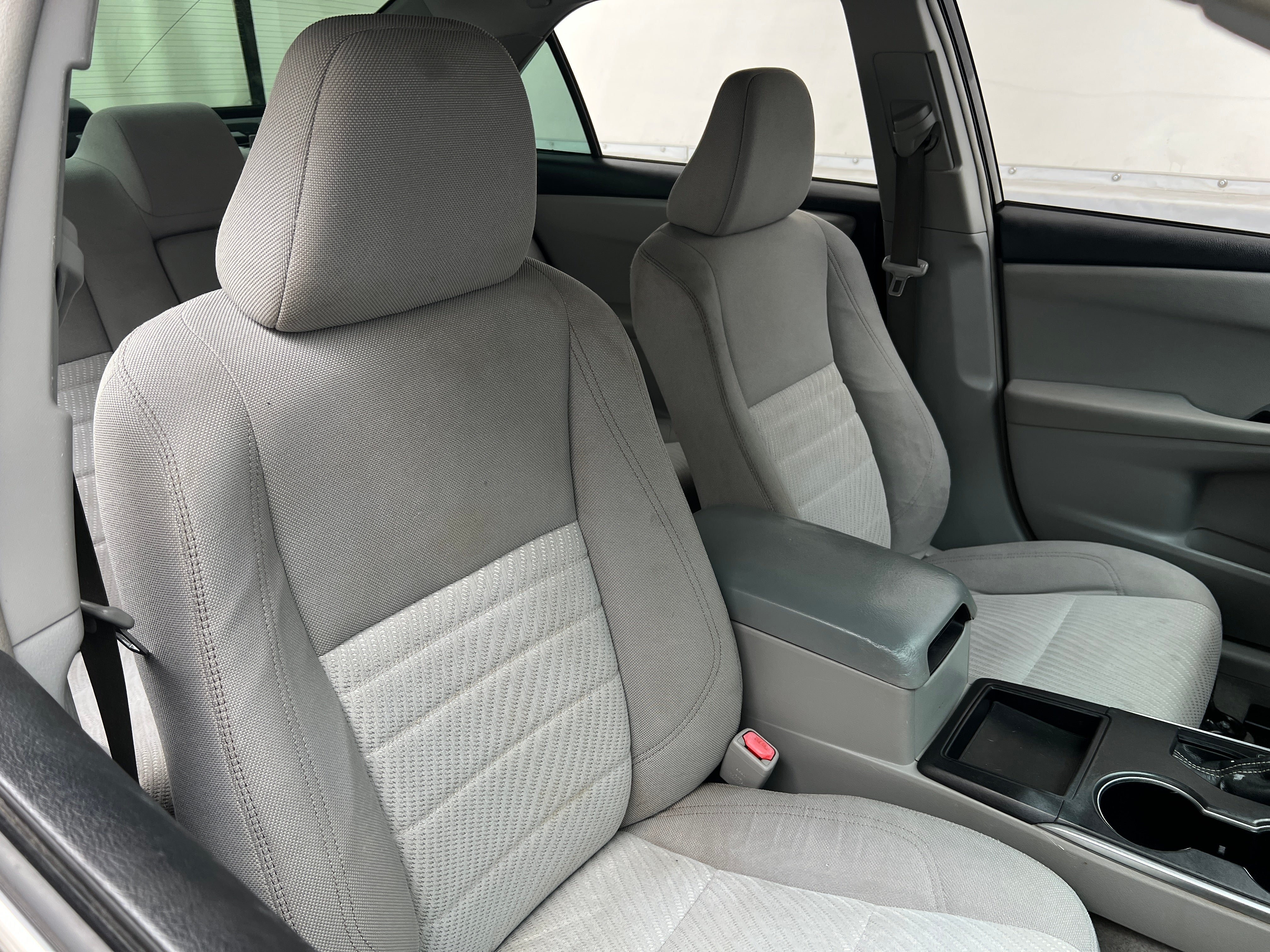 2017 Toyota Camry LE 2