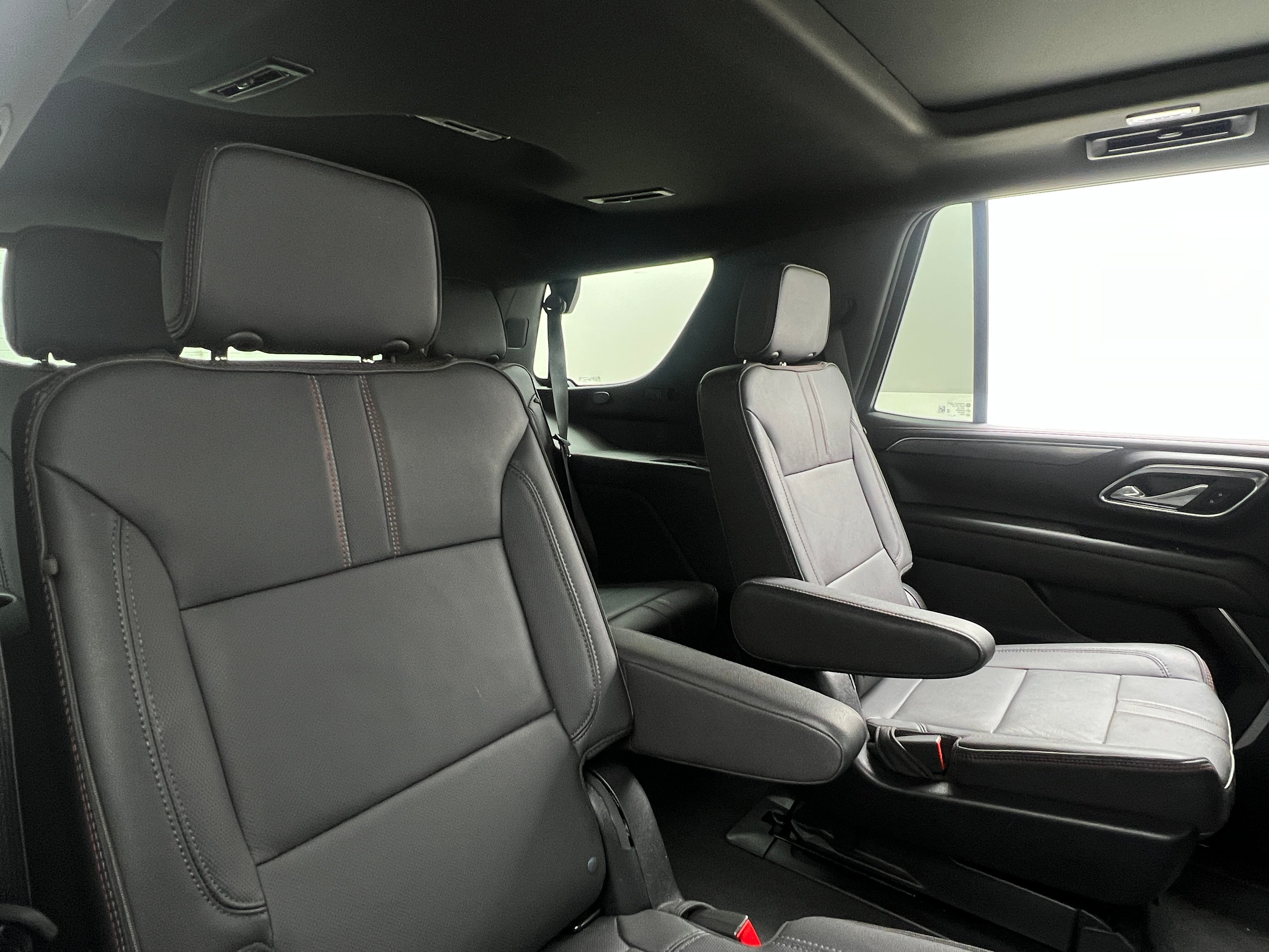 Thumbnail: 2023 Chevrolet Tahoe - 5