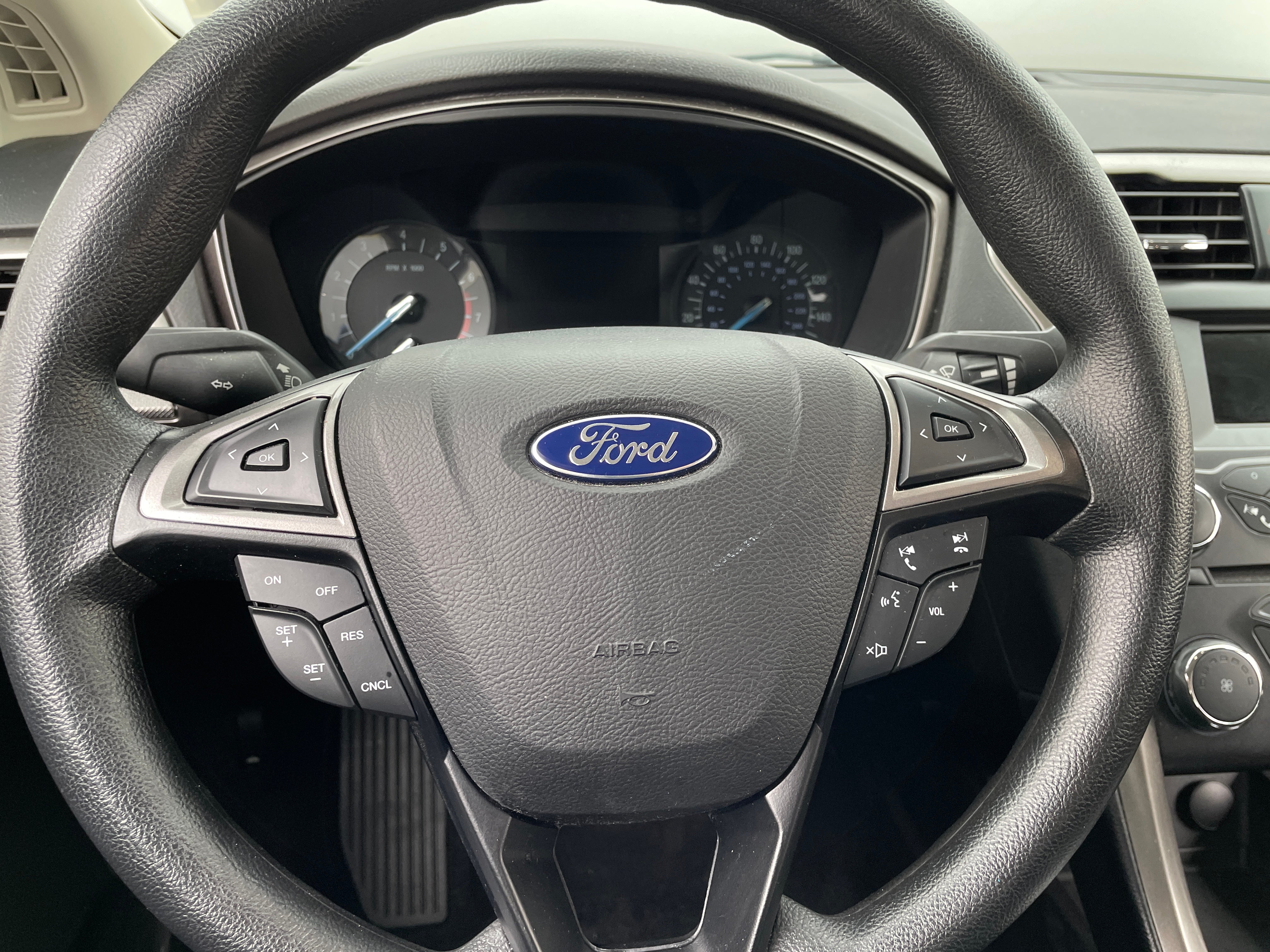 2017 Ford Fusion SE 5