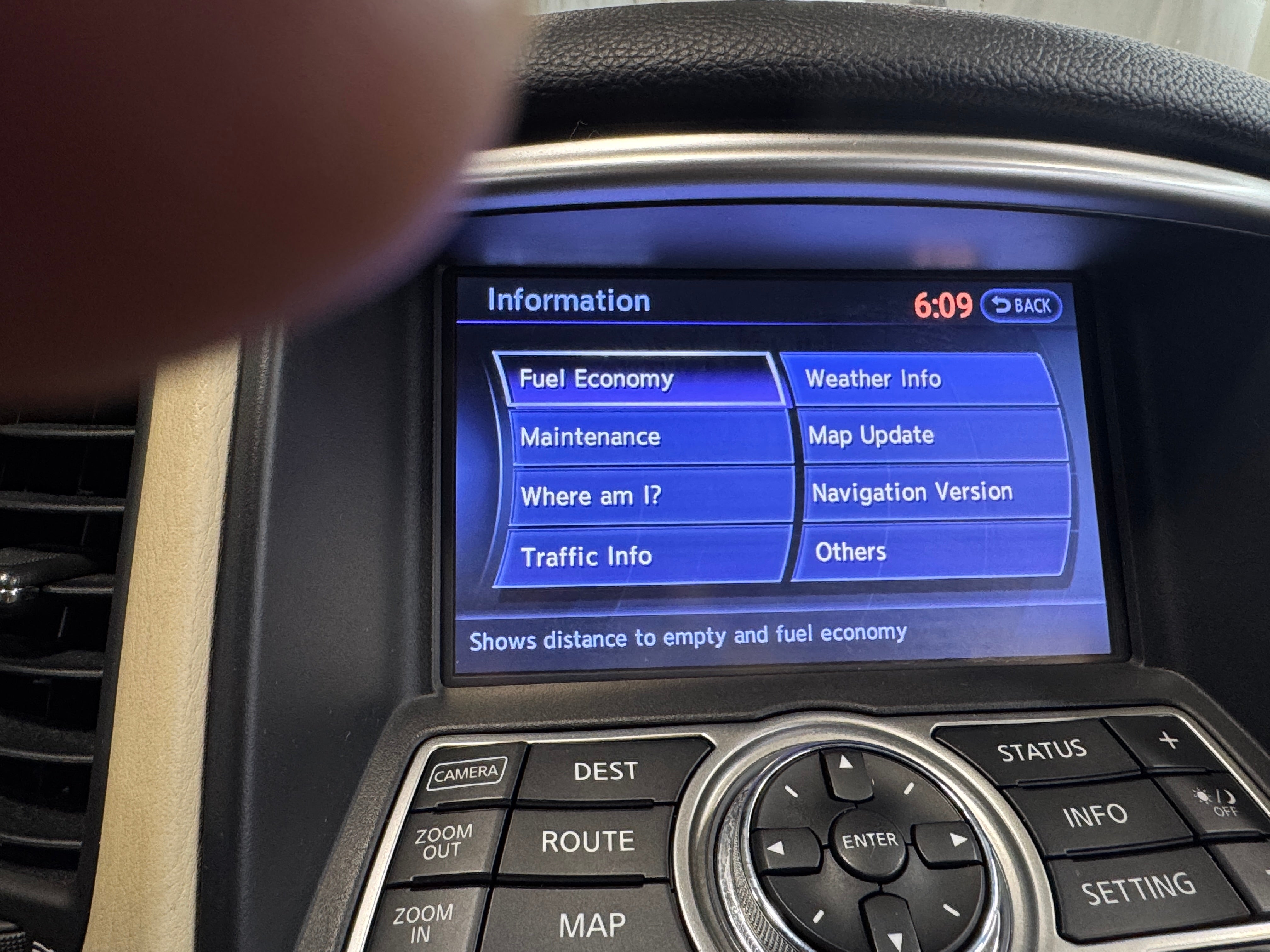 2017 INFINITI QX50 Base 3