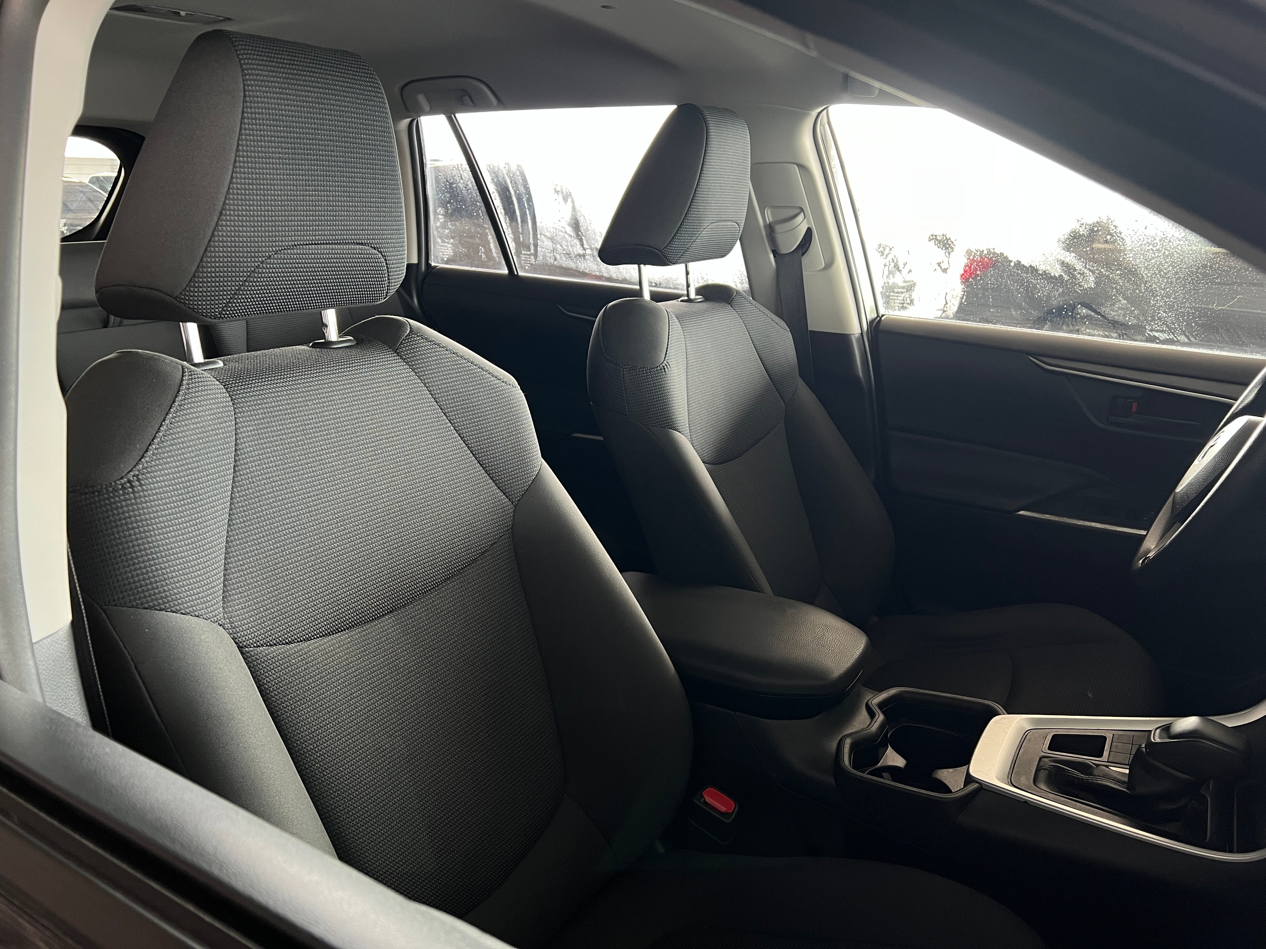 2019 Toyota RAV4 LE 2