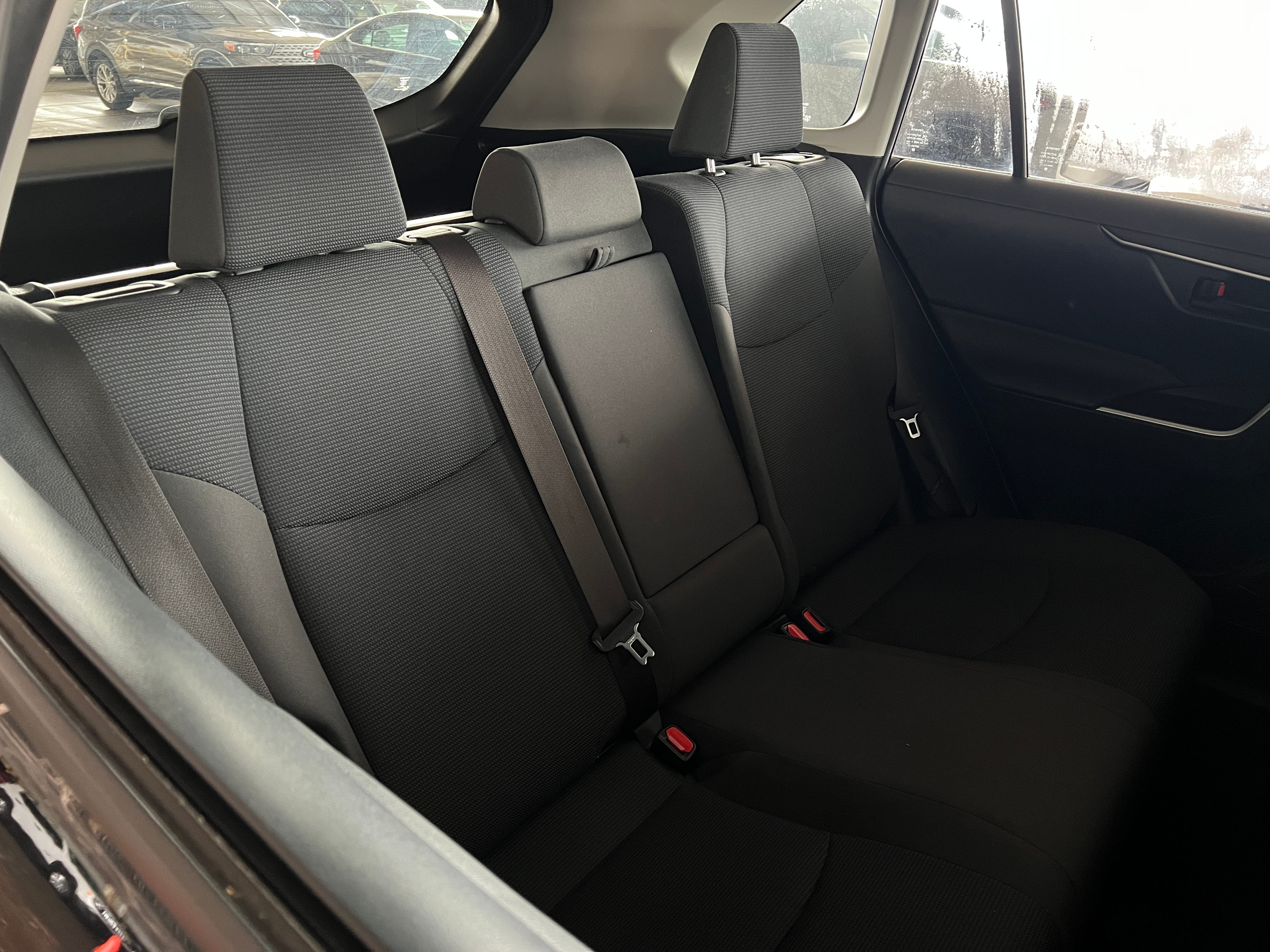 2019 Toyota RAV4 LE 6