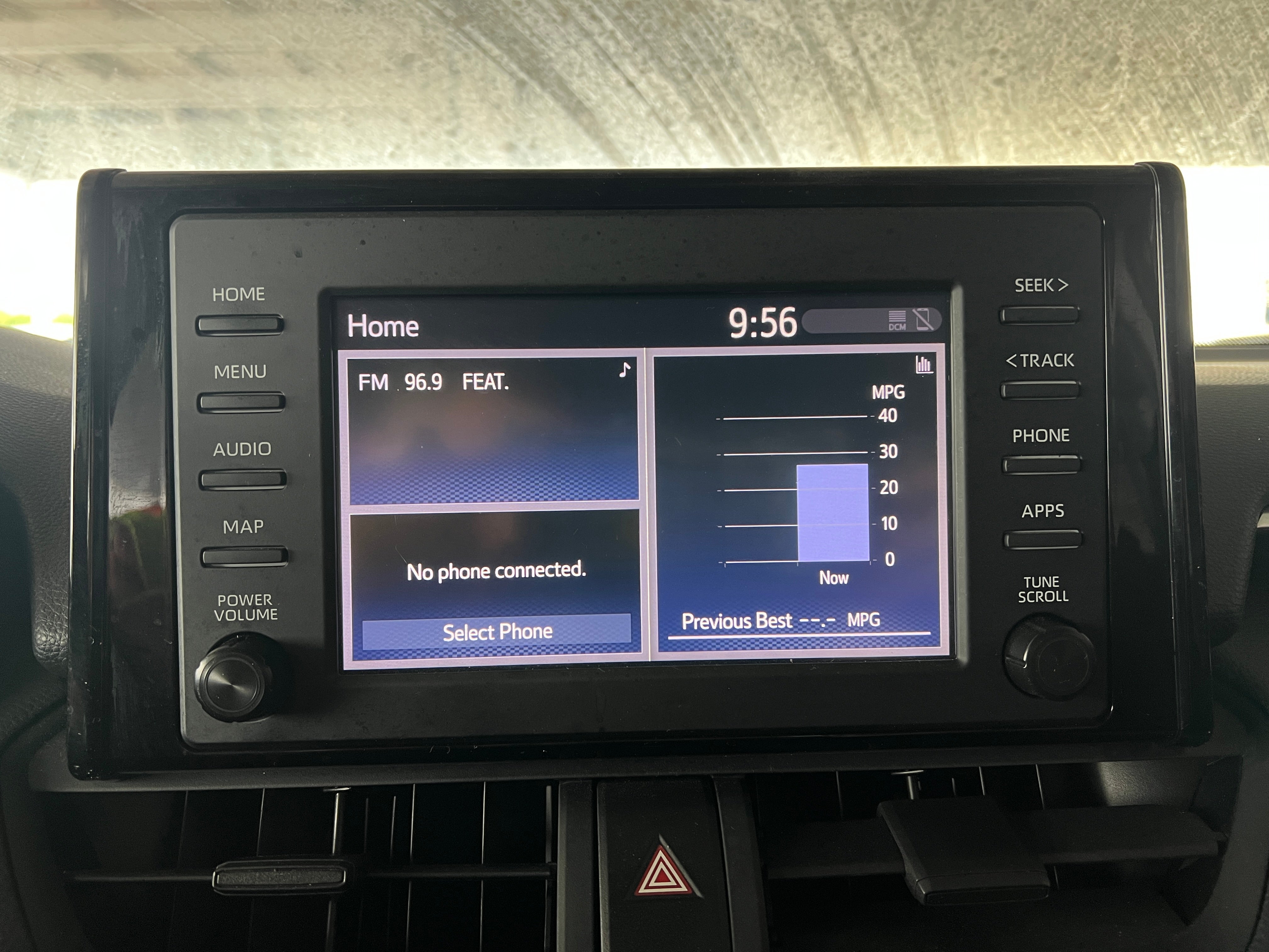 2019 Toyota RAV4 LE 4