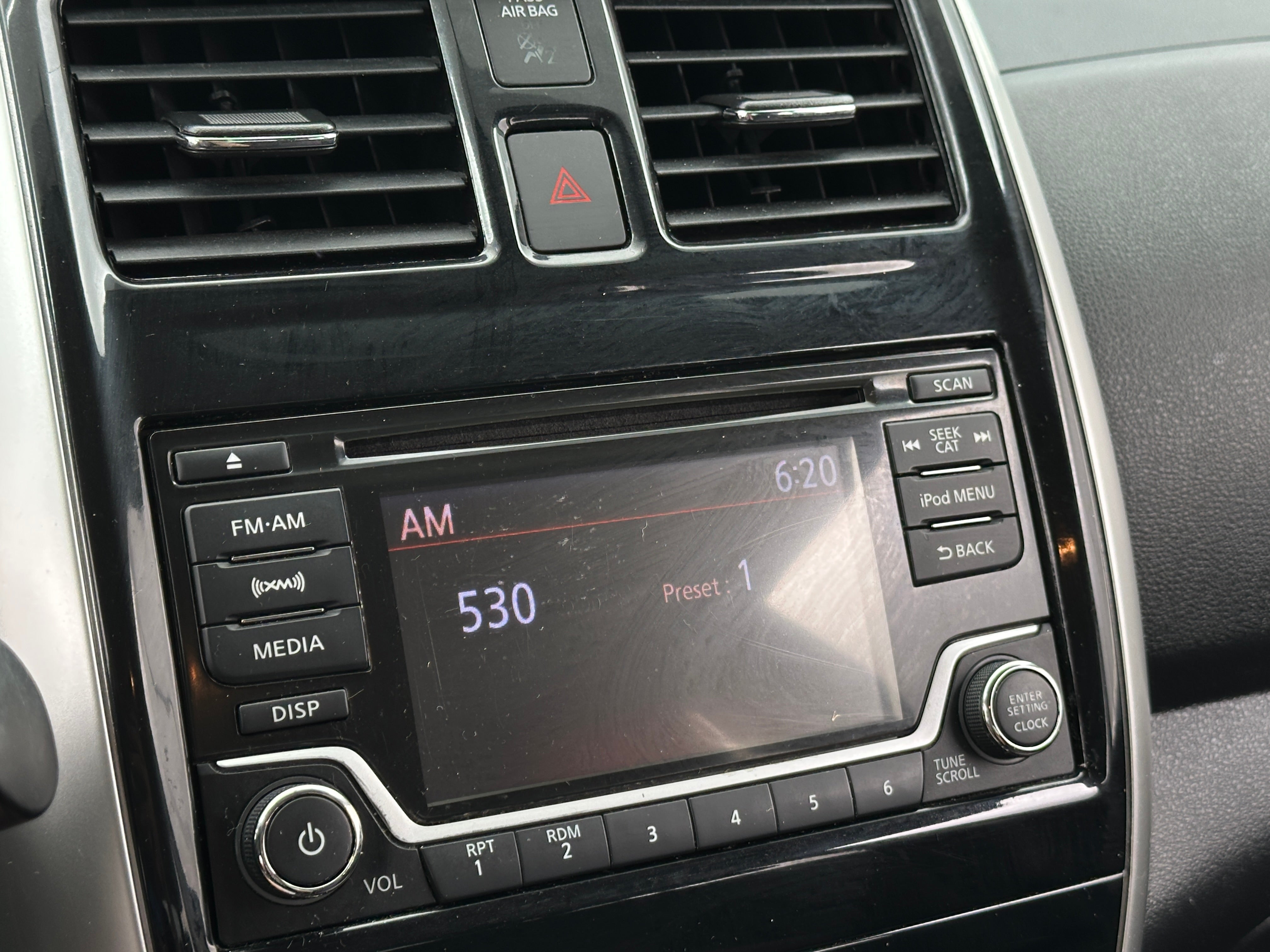 2018 Nissan Versa SV 4