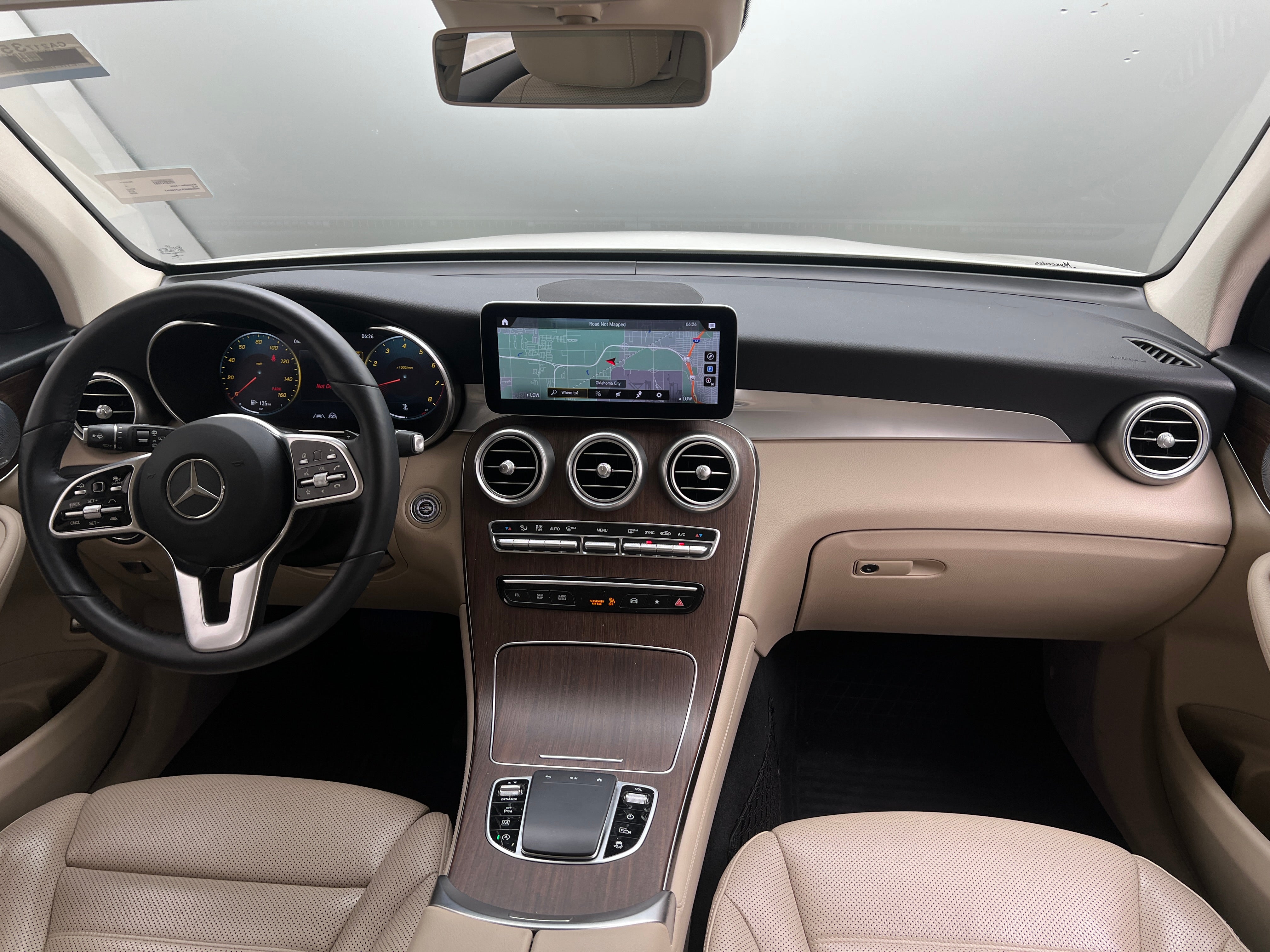 2020 Mercedes-Benz GLC 300 2