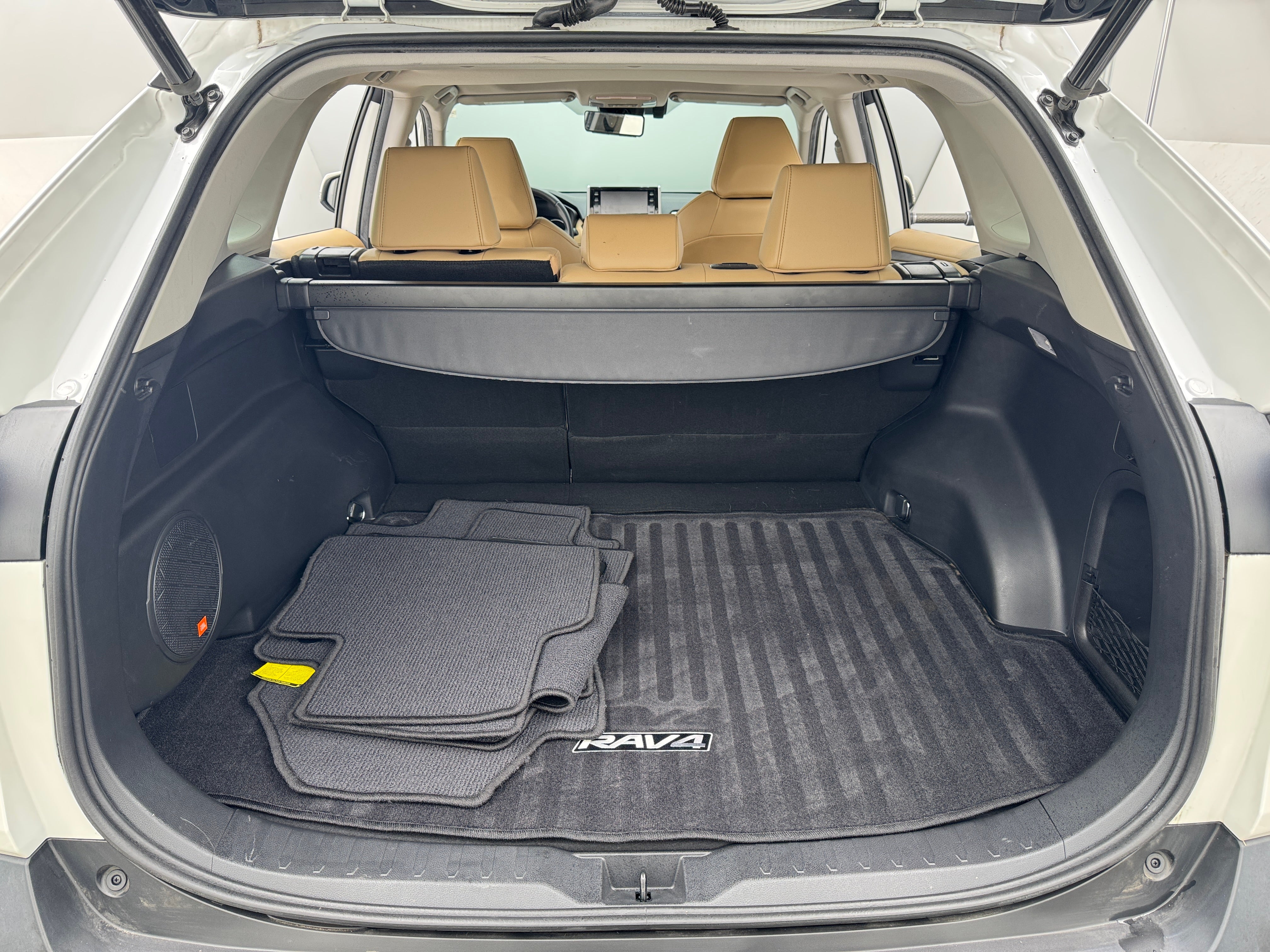 2019 Toyota RAV4 Limited 6