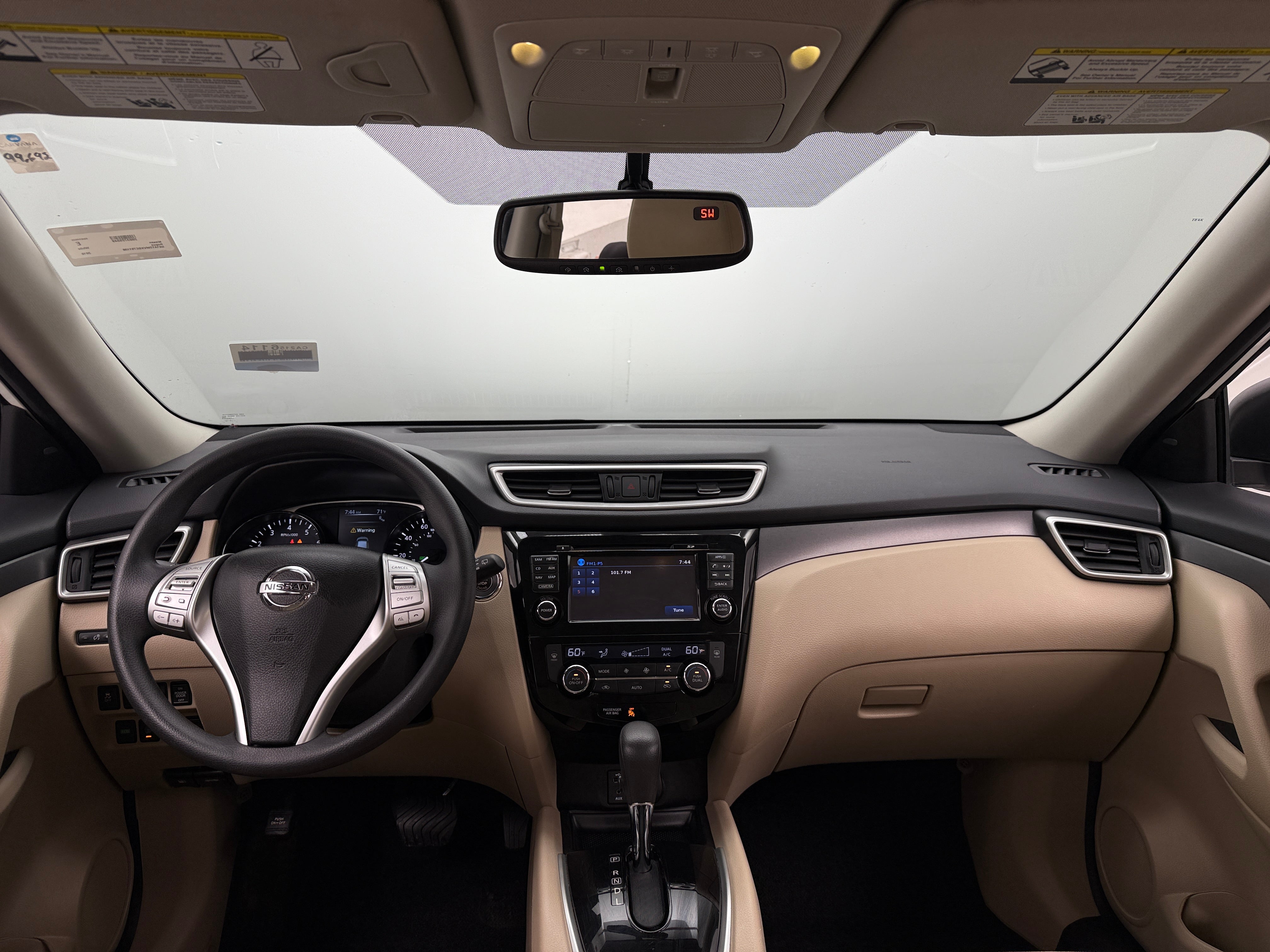 2016 Nissan Rogue SV 3