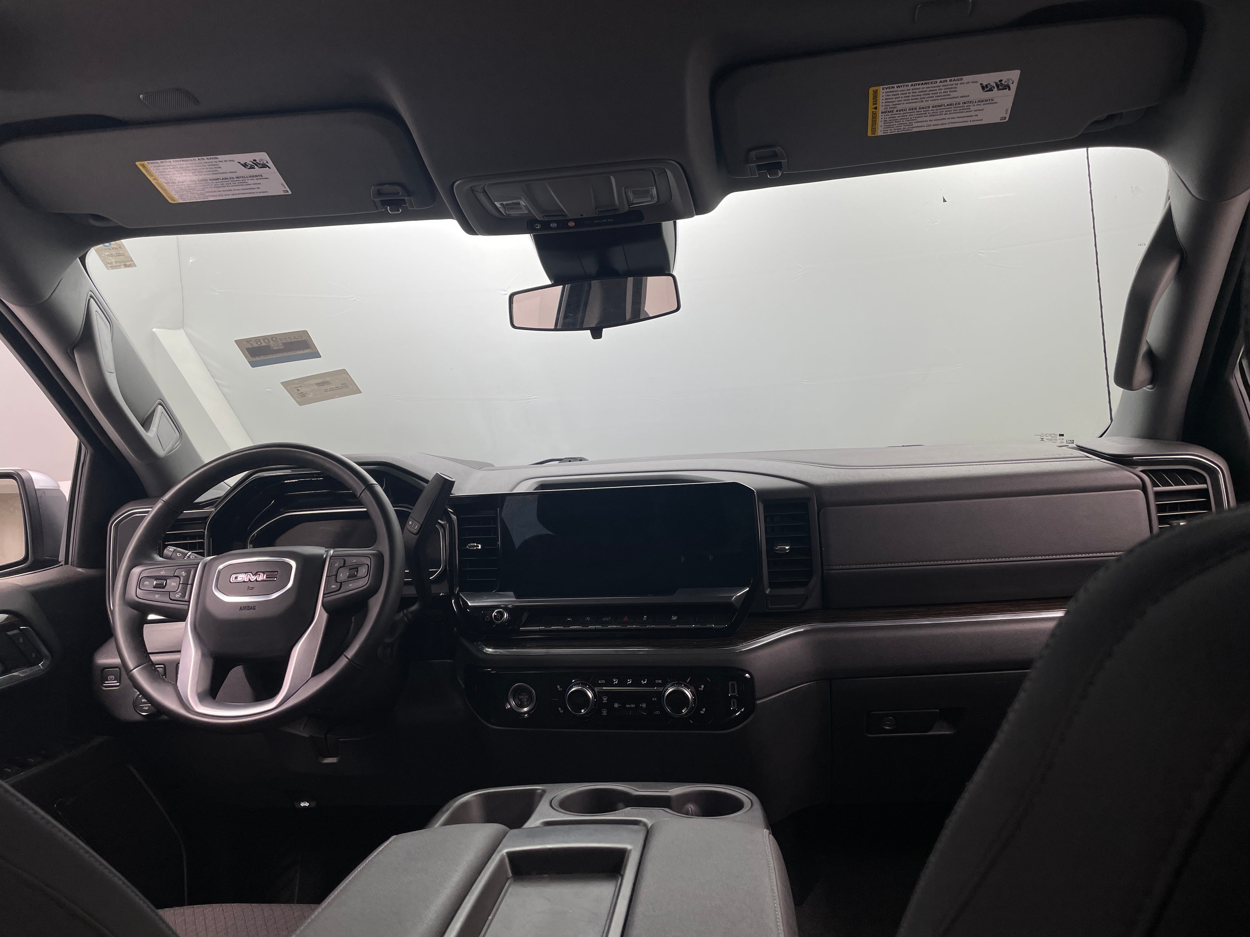 2023 GMC Sierra 1500 SLE 3