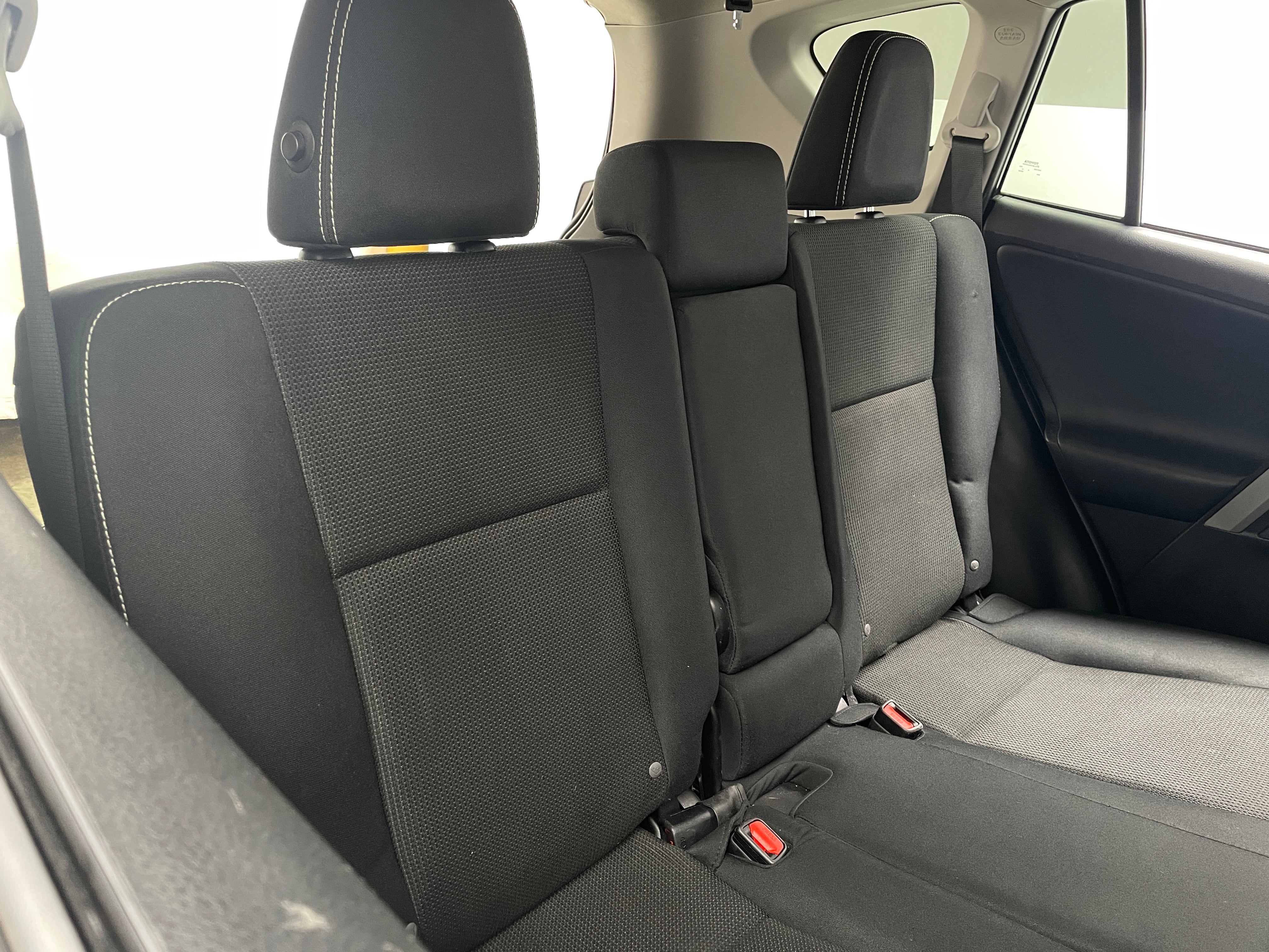 2017 Toyota RAV4 XLE 6