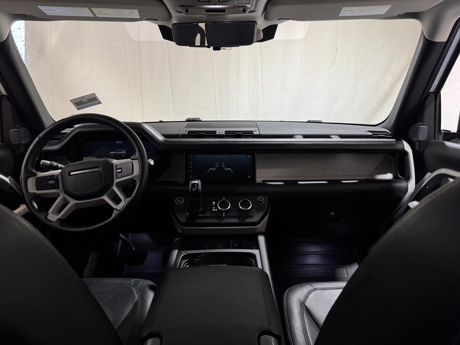 Thumbnail: 2020 Land Rover Defender - 2