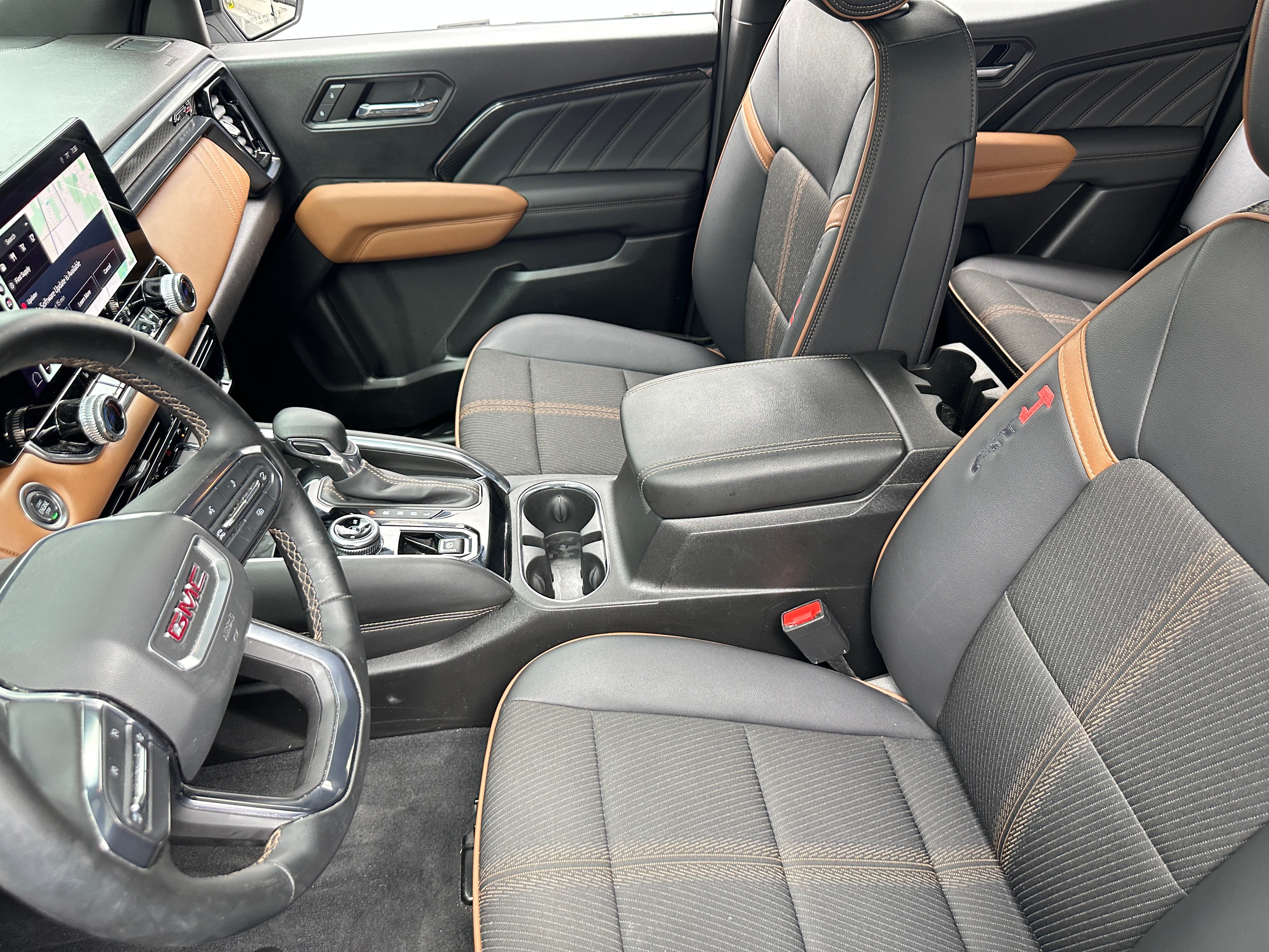 2024 GMC Canyon AT4 2