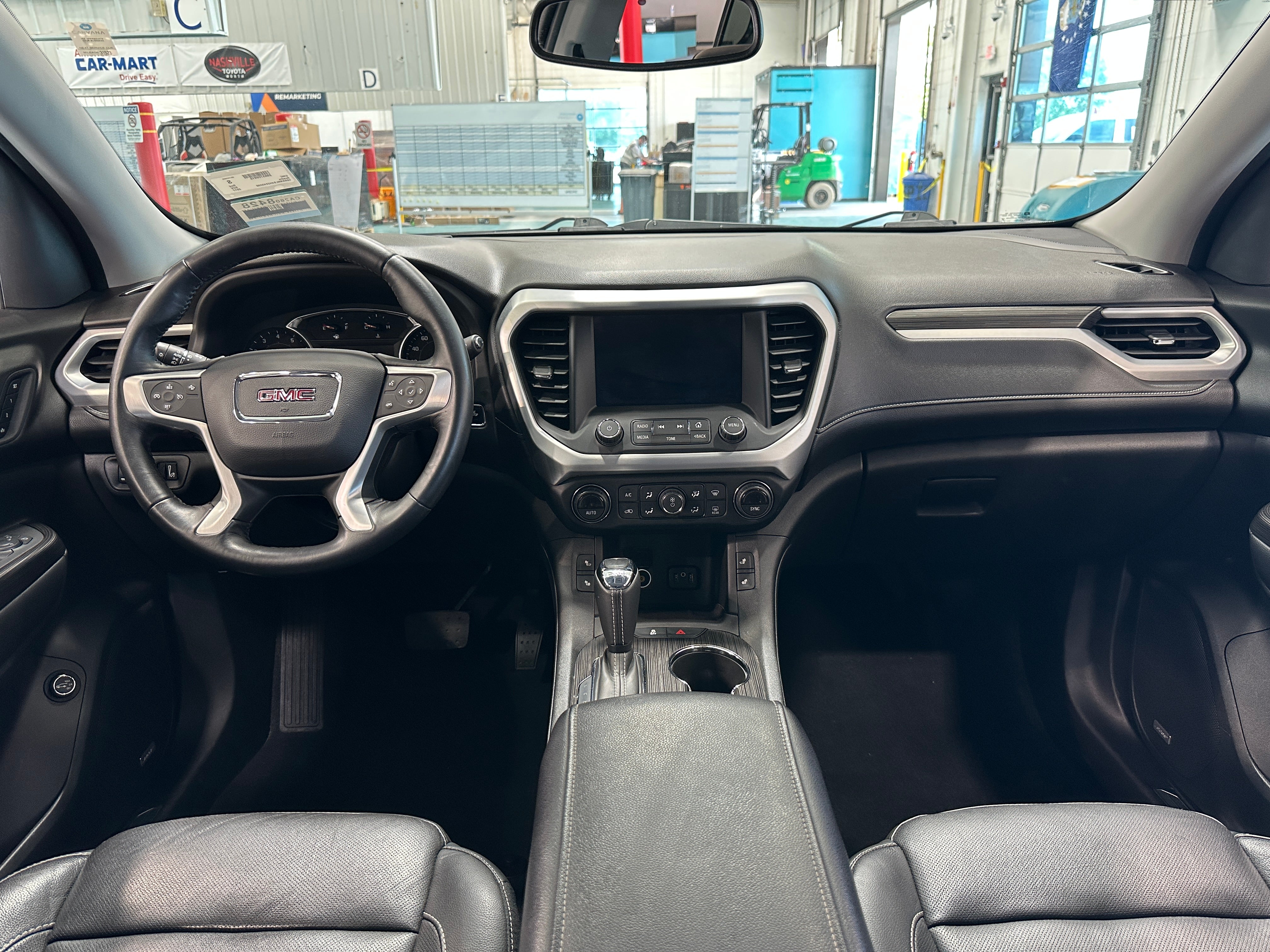 2017 GMC Acadia SLT 2