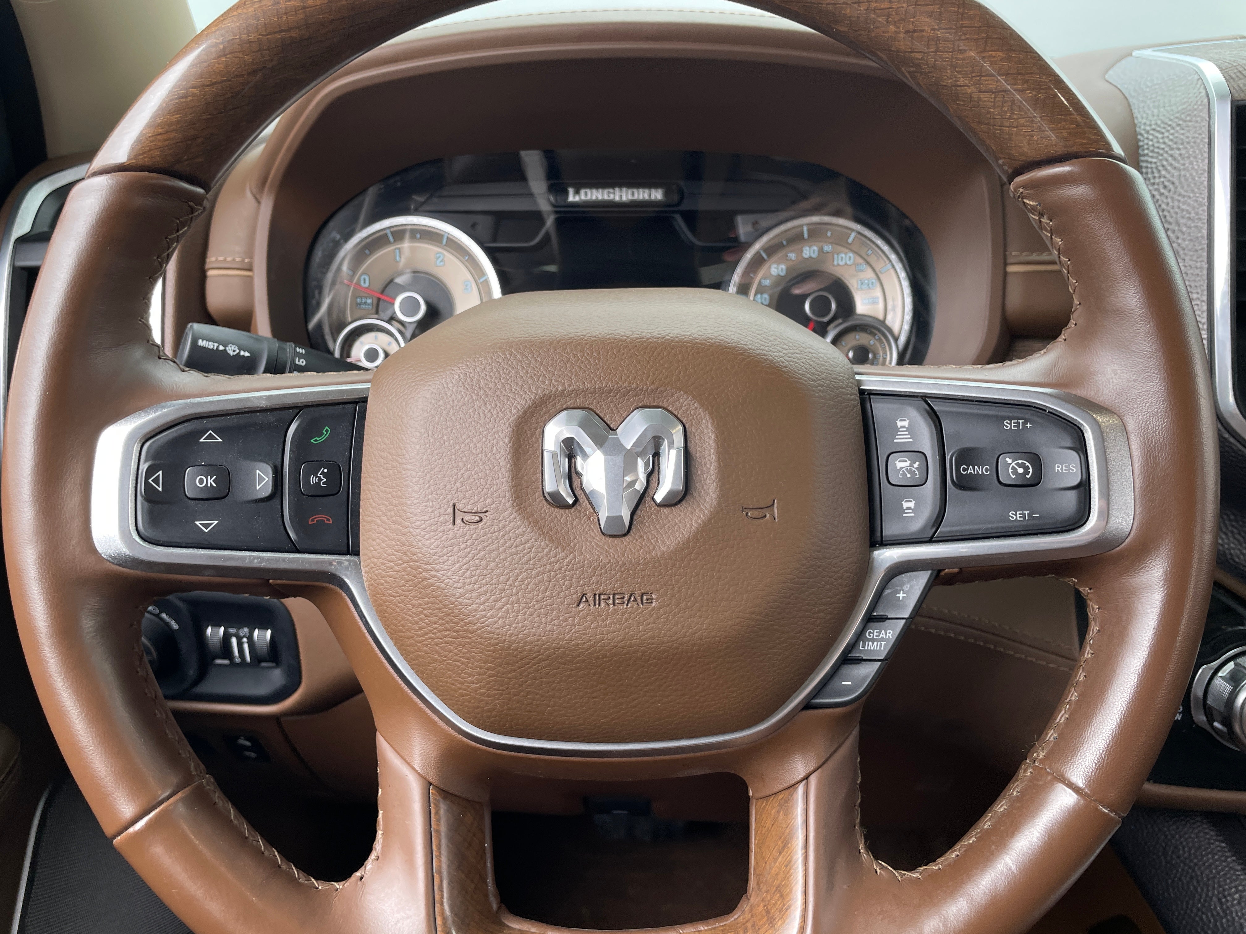 2021 RAM 1500 laramie Longhorn 4