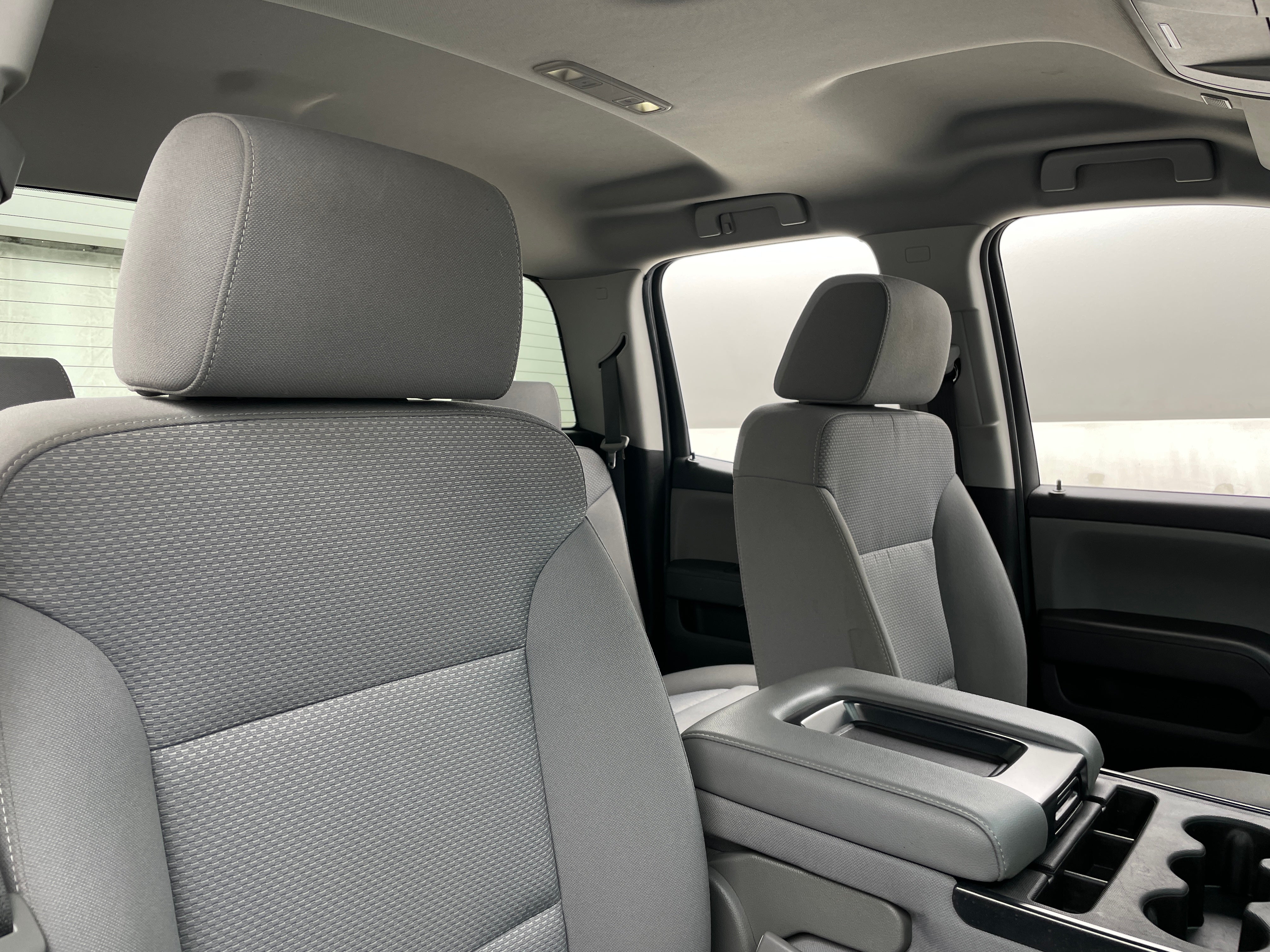 2018 Chevrolet Silverado 1500 Custom 2