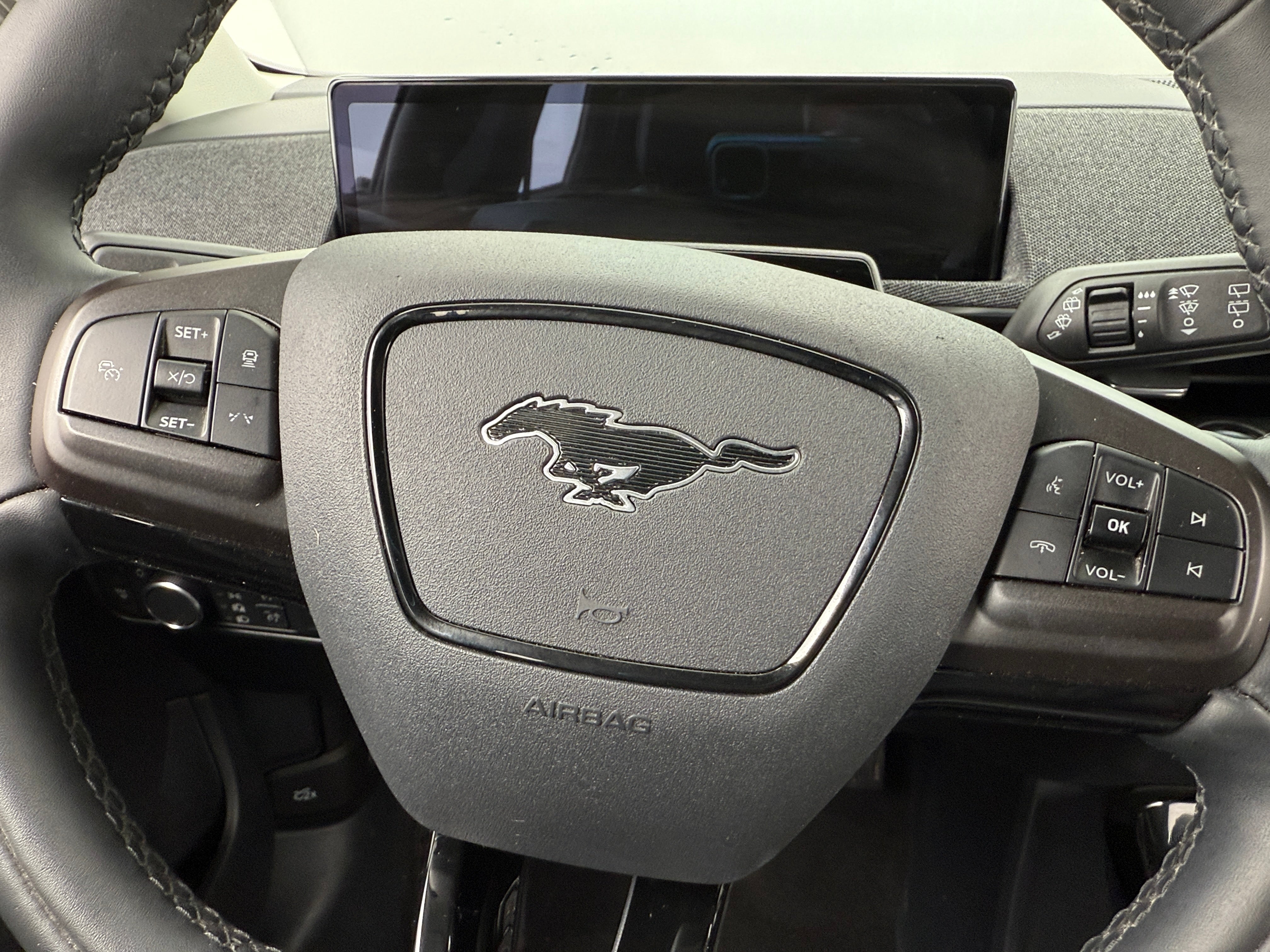 2022 Ford Mustang Mach-E Premium 4