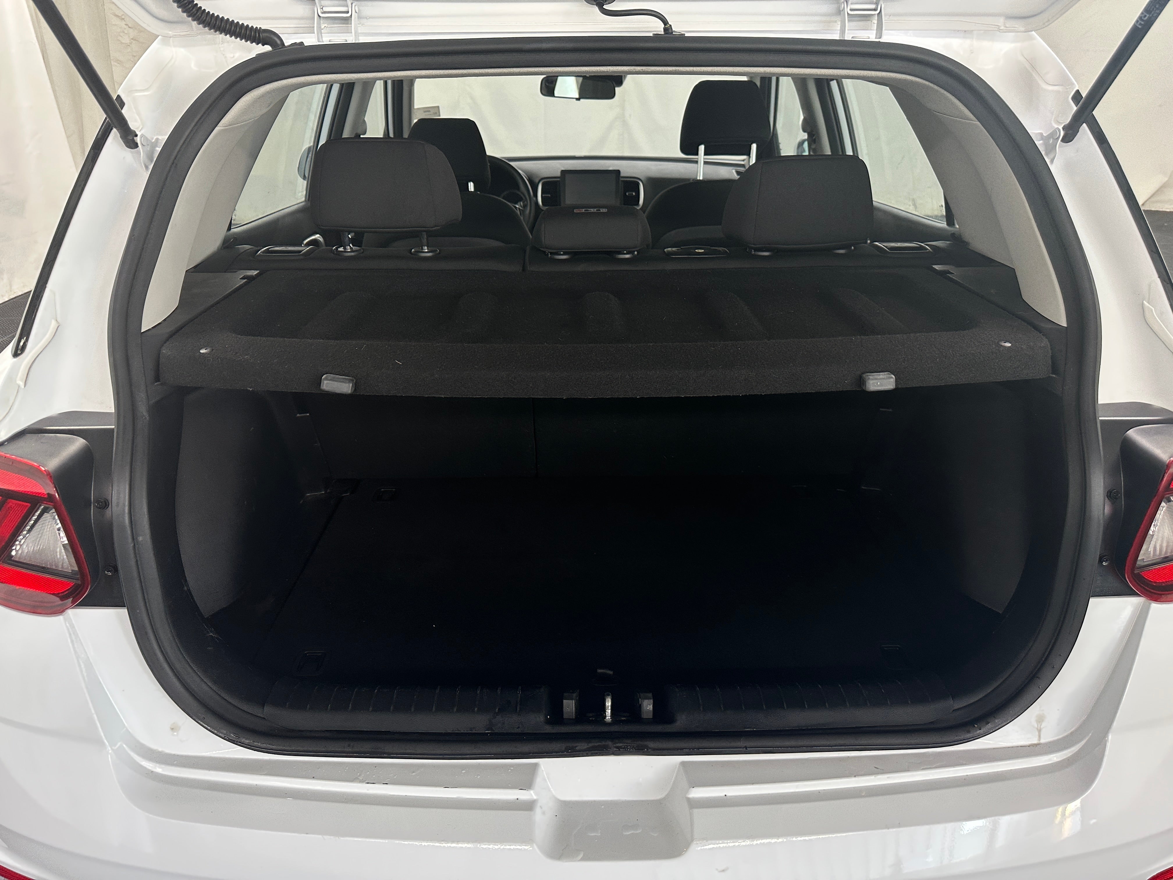 2021 Hyundai Venue SE 7