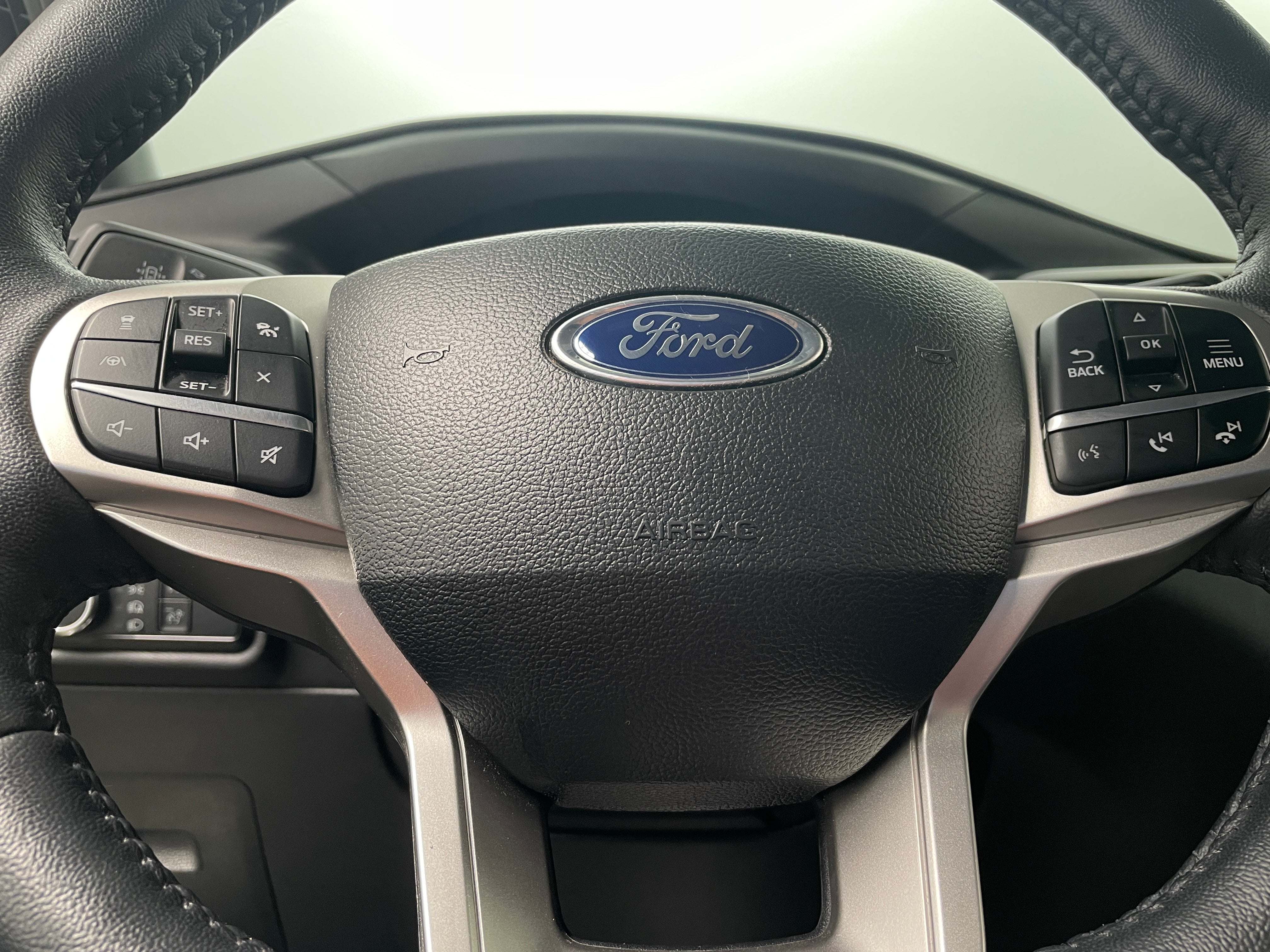 2024 Ford Explorer Limited 4