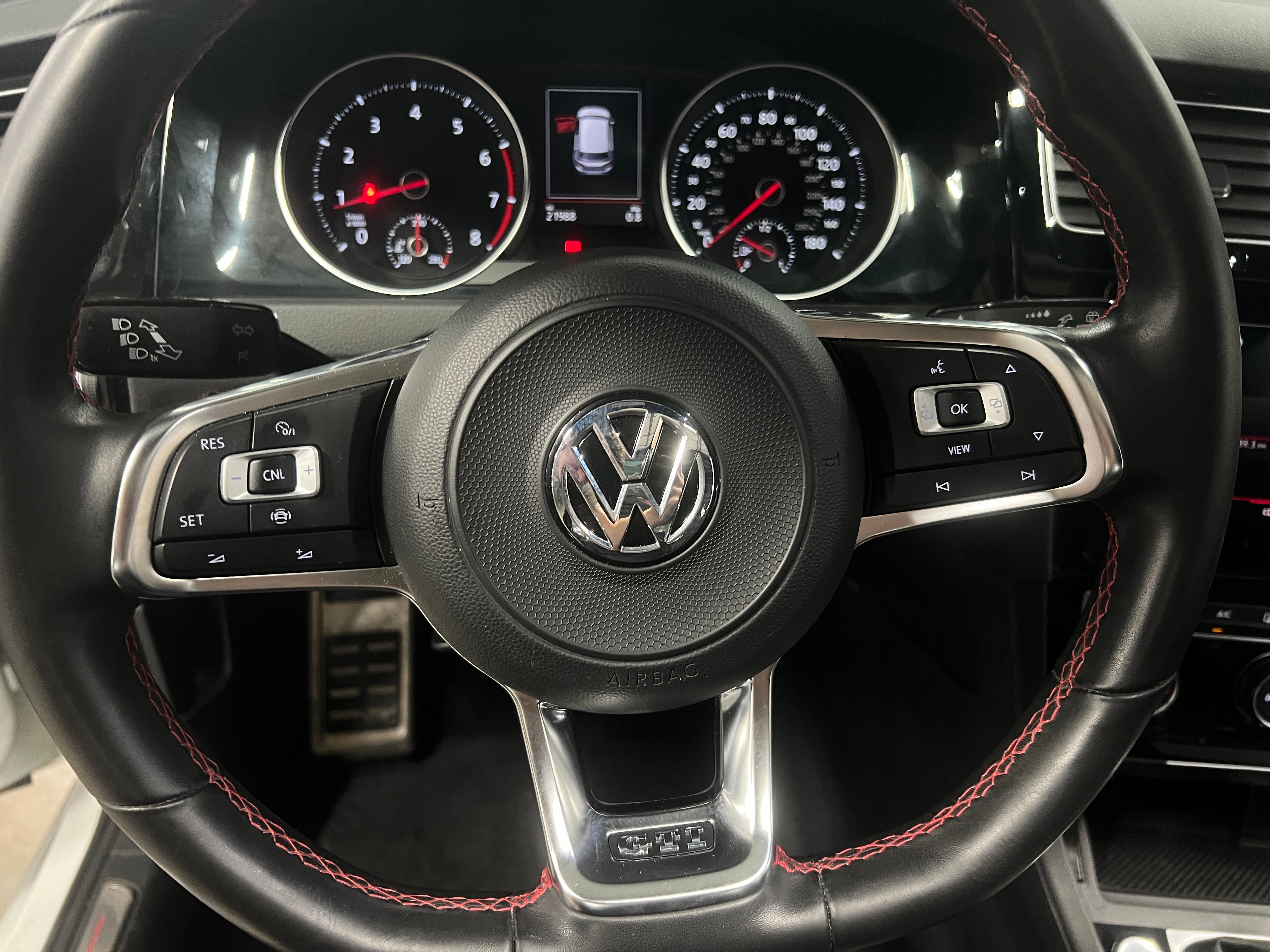 2021 Volkswagen Golf GTI SE 4