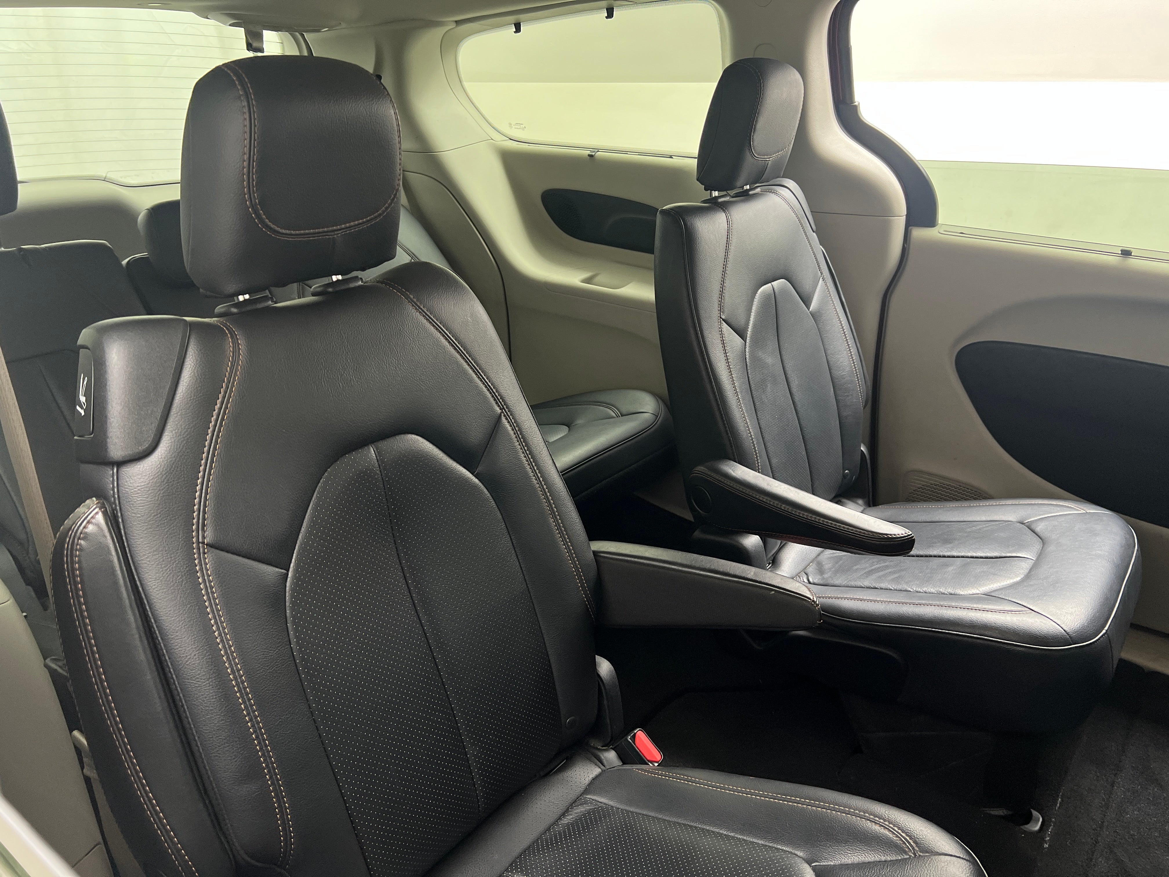 2018 Chrysler Pacifica  5
