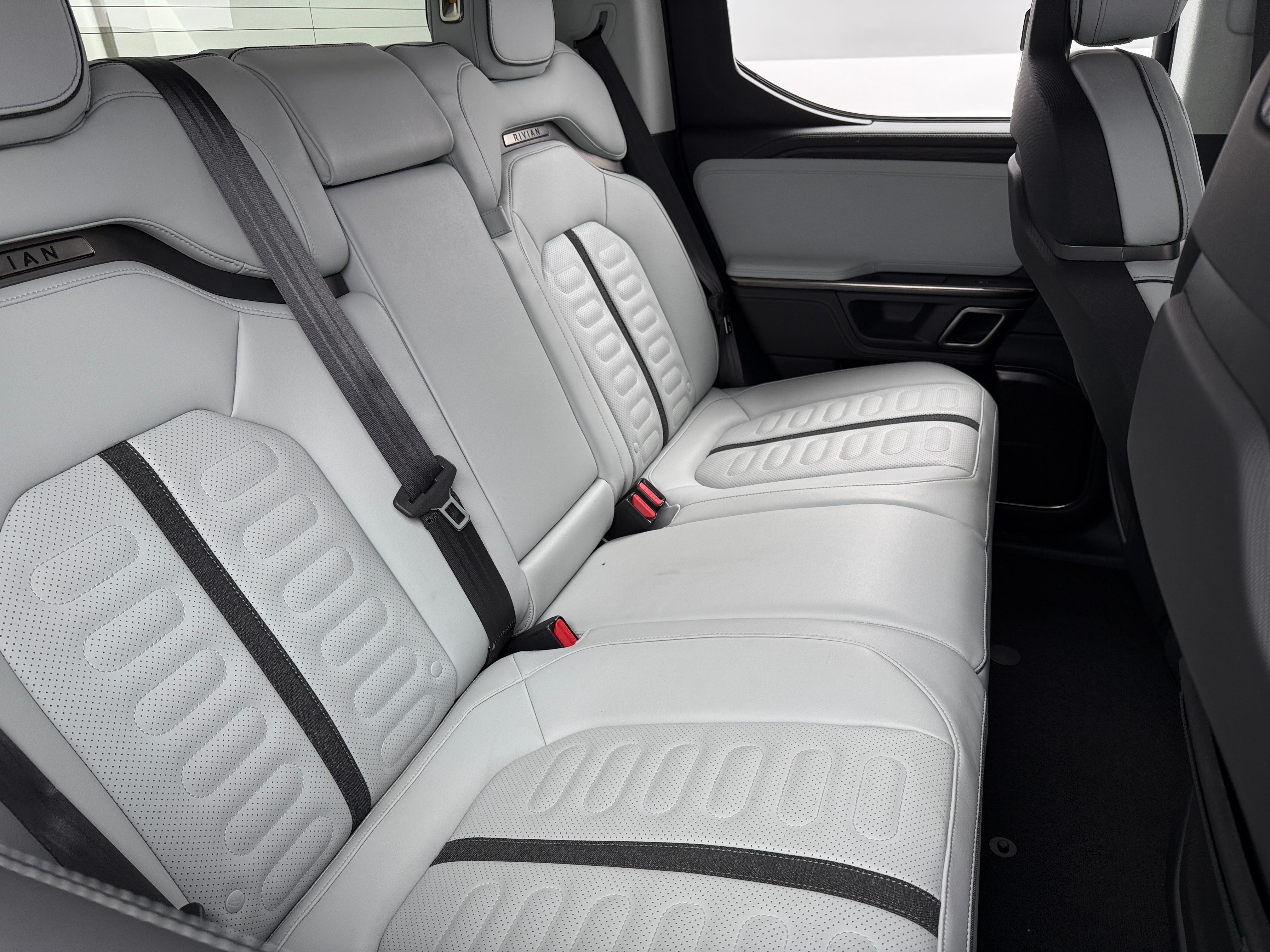 2022 Rivian R1T Adventure 5