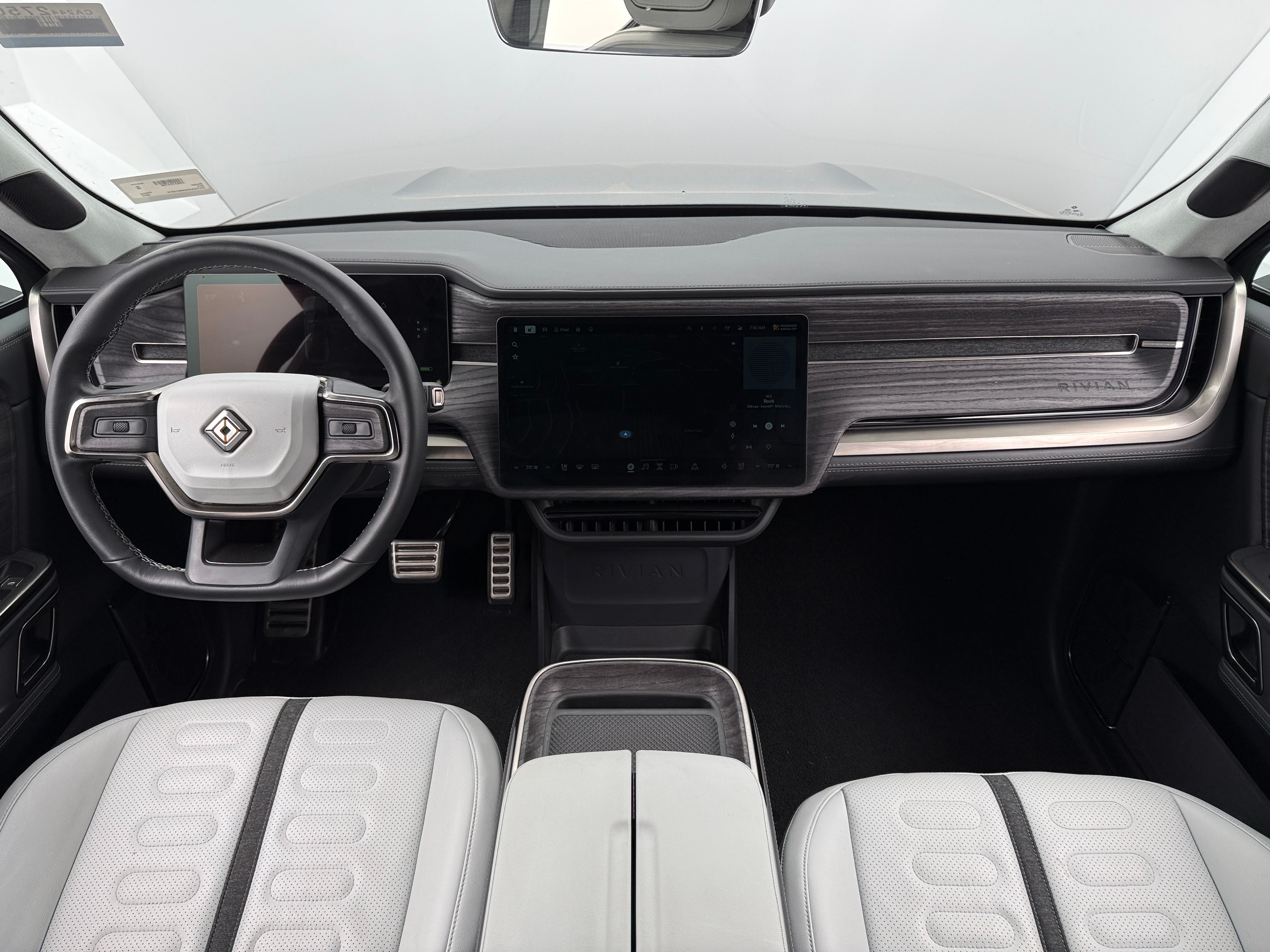2022 Rivian R1T Adventure 2