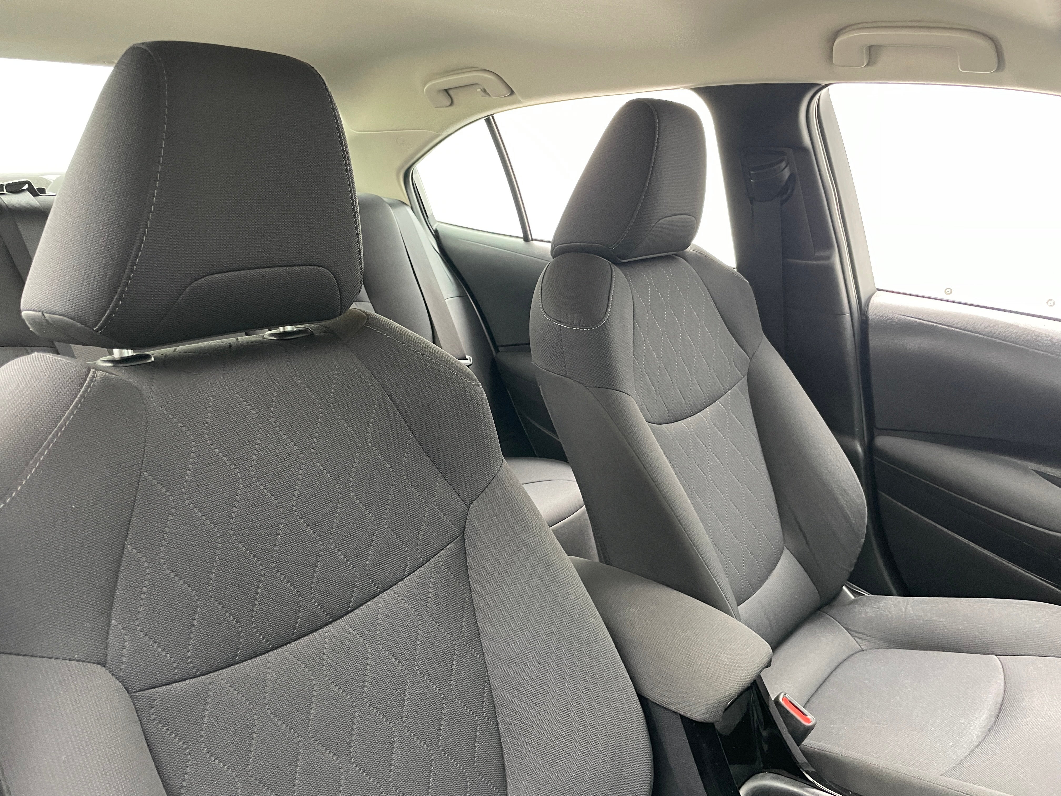 2022 Toyota Corolla LE 2