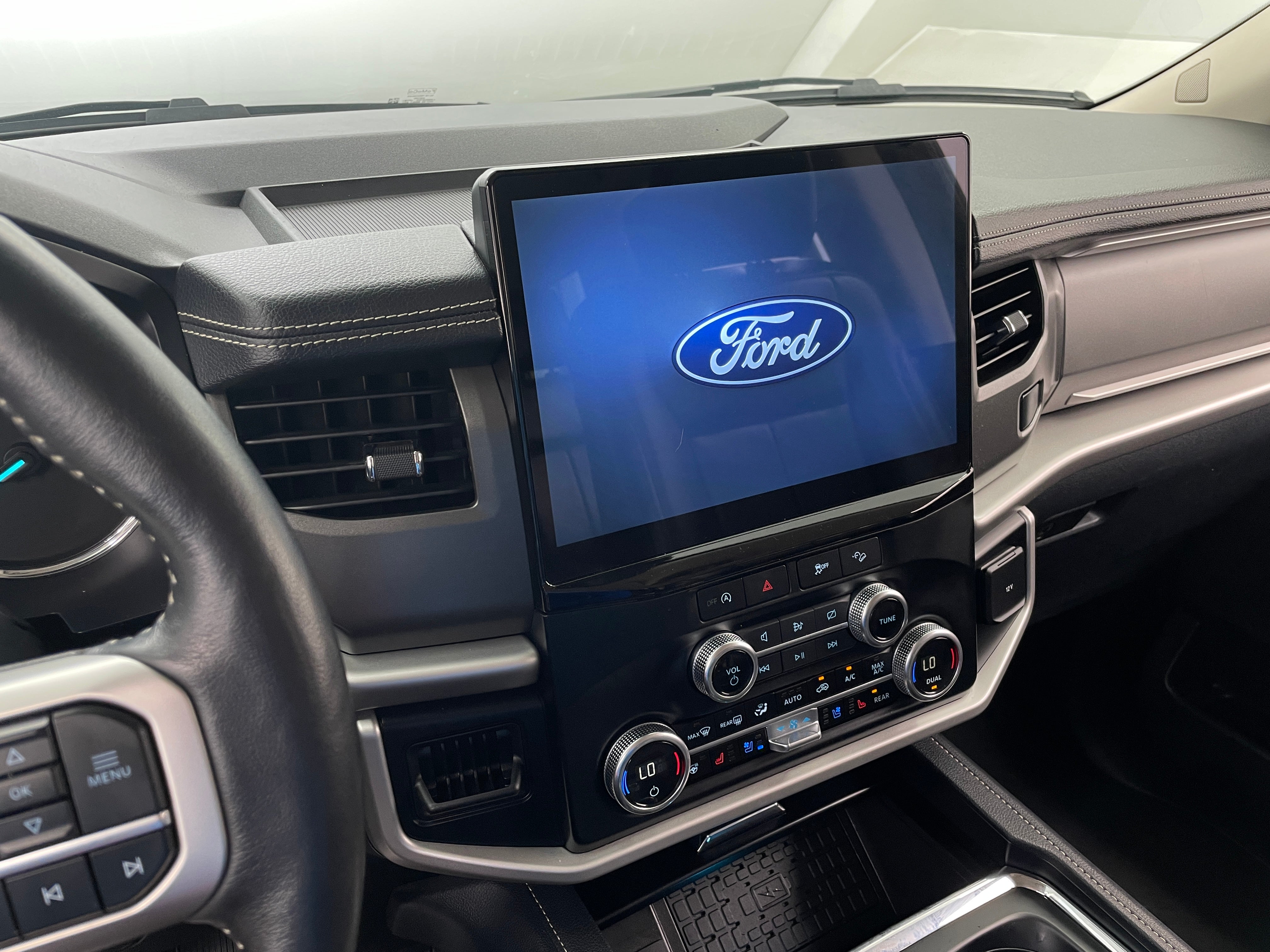 2024 Ford Expedition MAX XLT 3