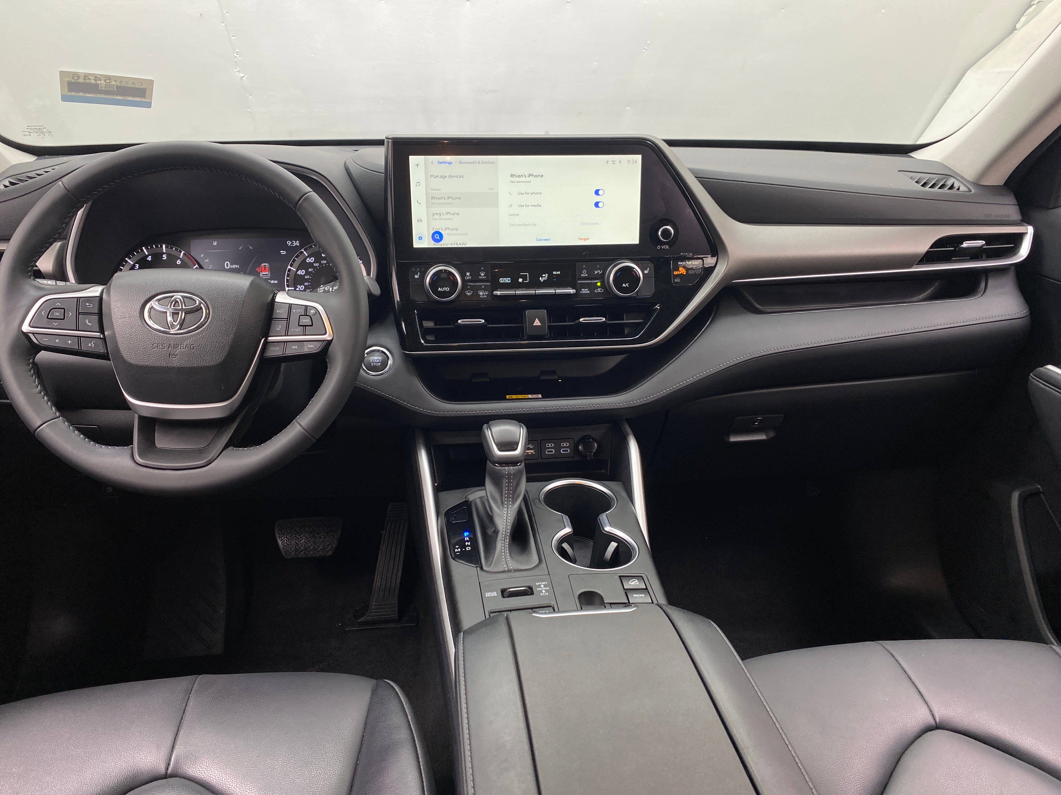 2023 Toyota Highlander XLE 3