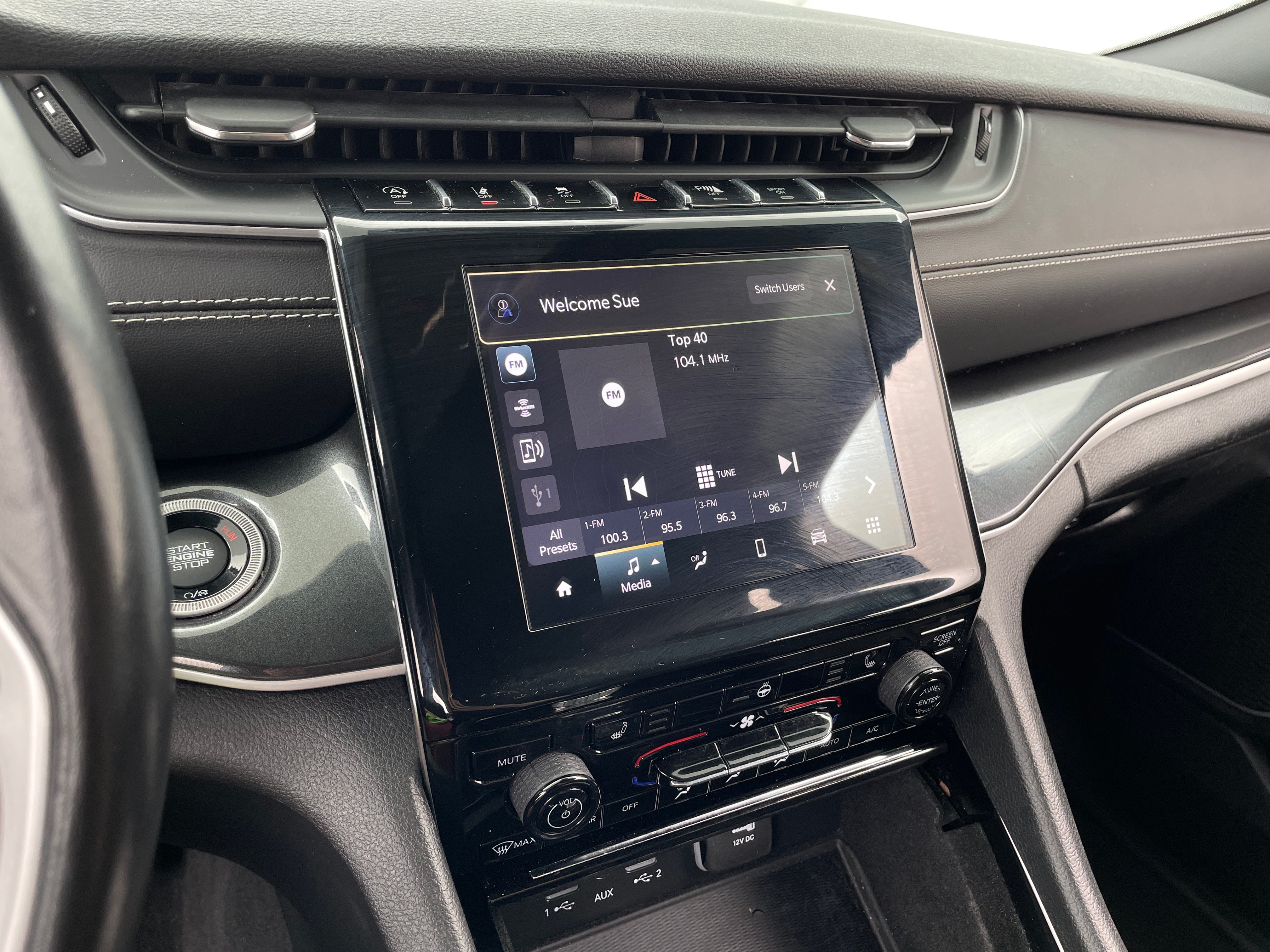 2022 Jeep Grand Cherokee L Altitude 3