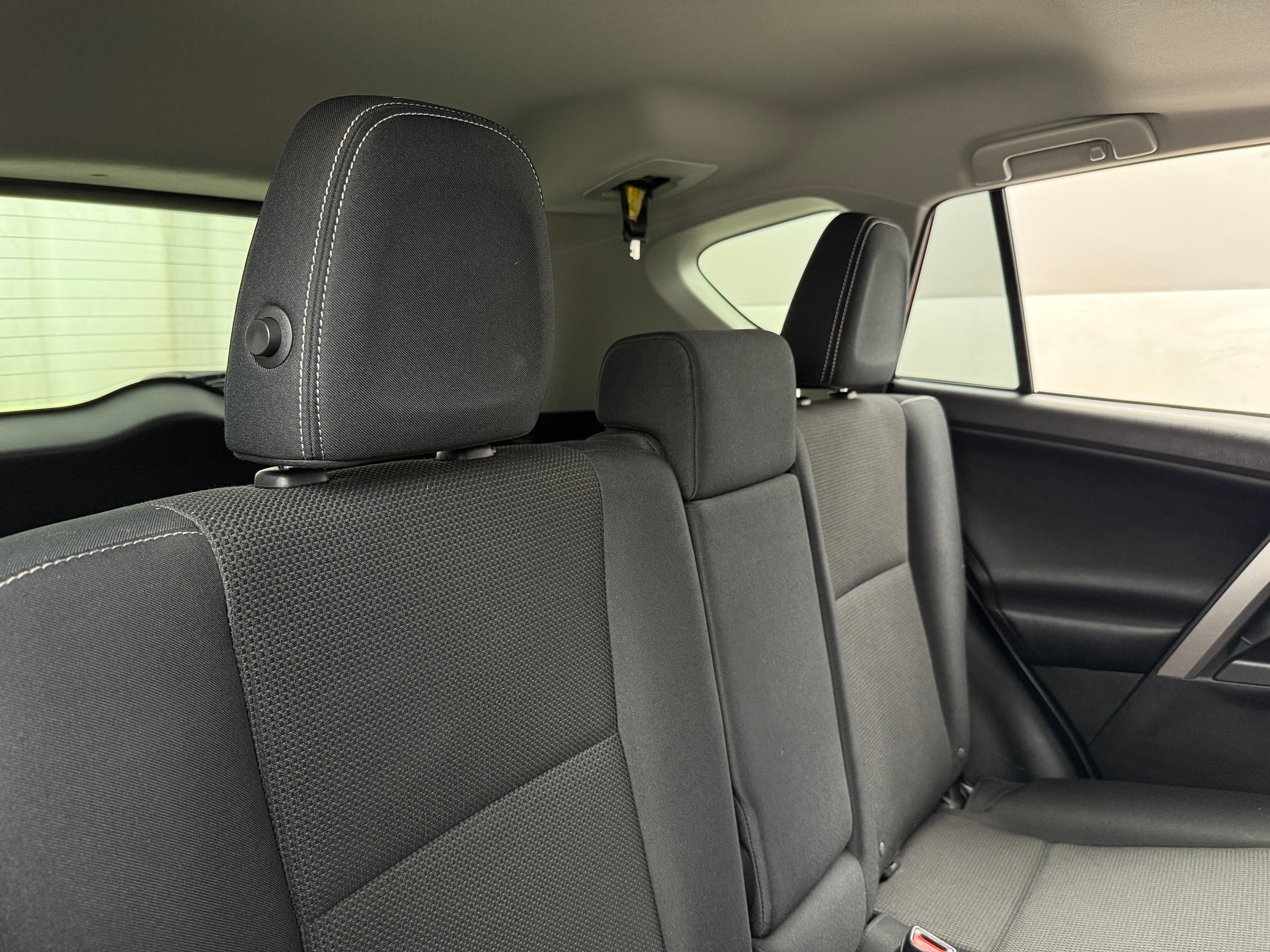 2017 Toyota RAV4 XLE 6