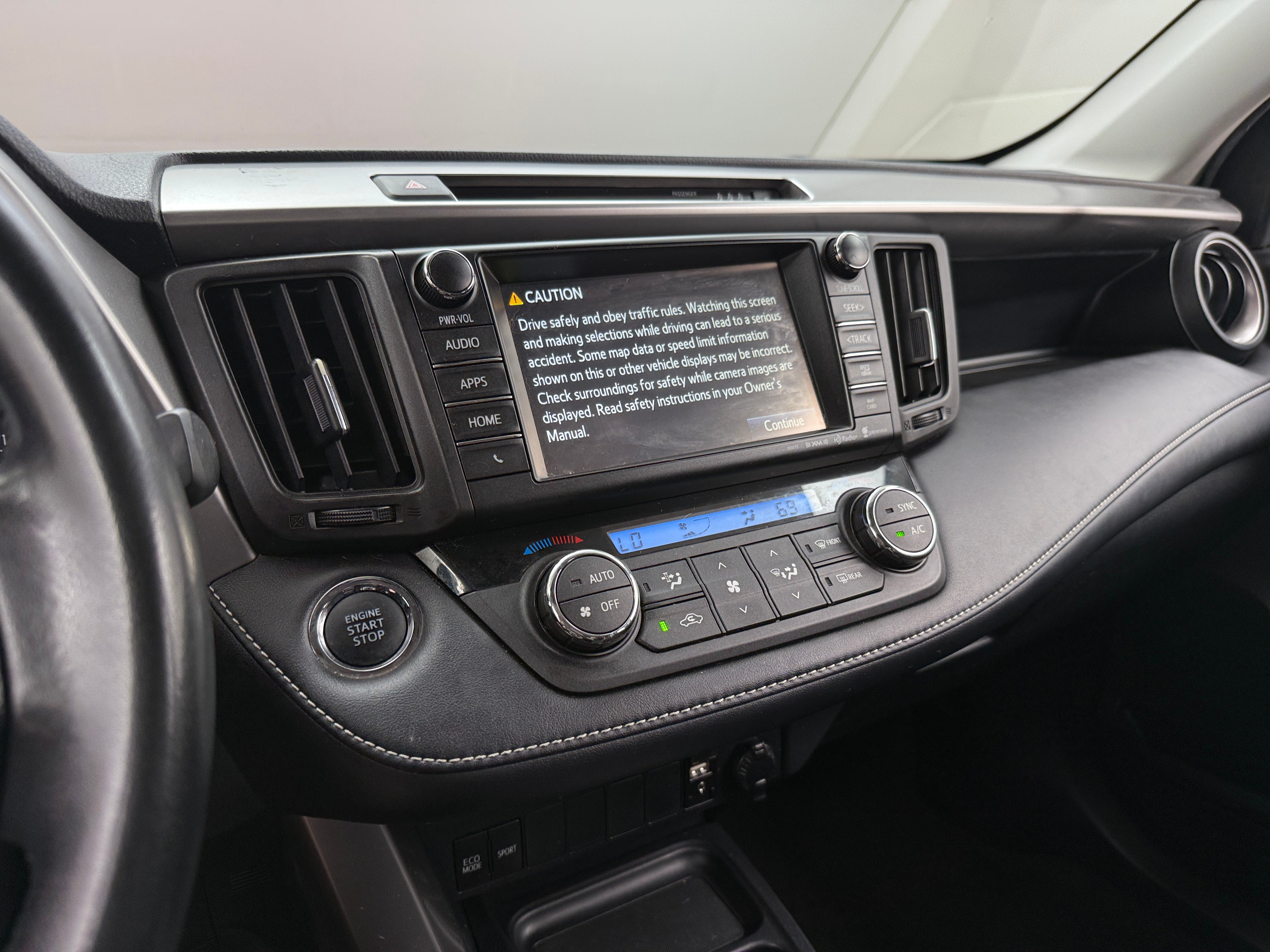 2017 Toyota RAV4 XLE 4