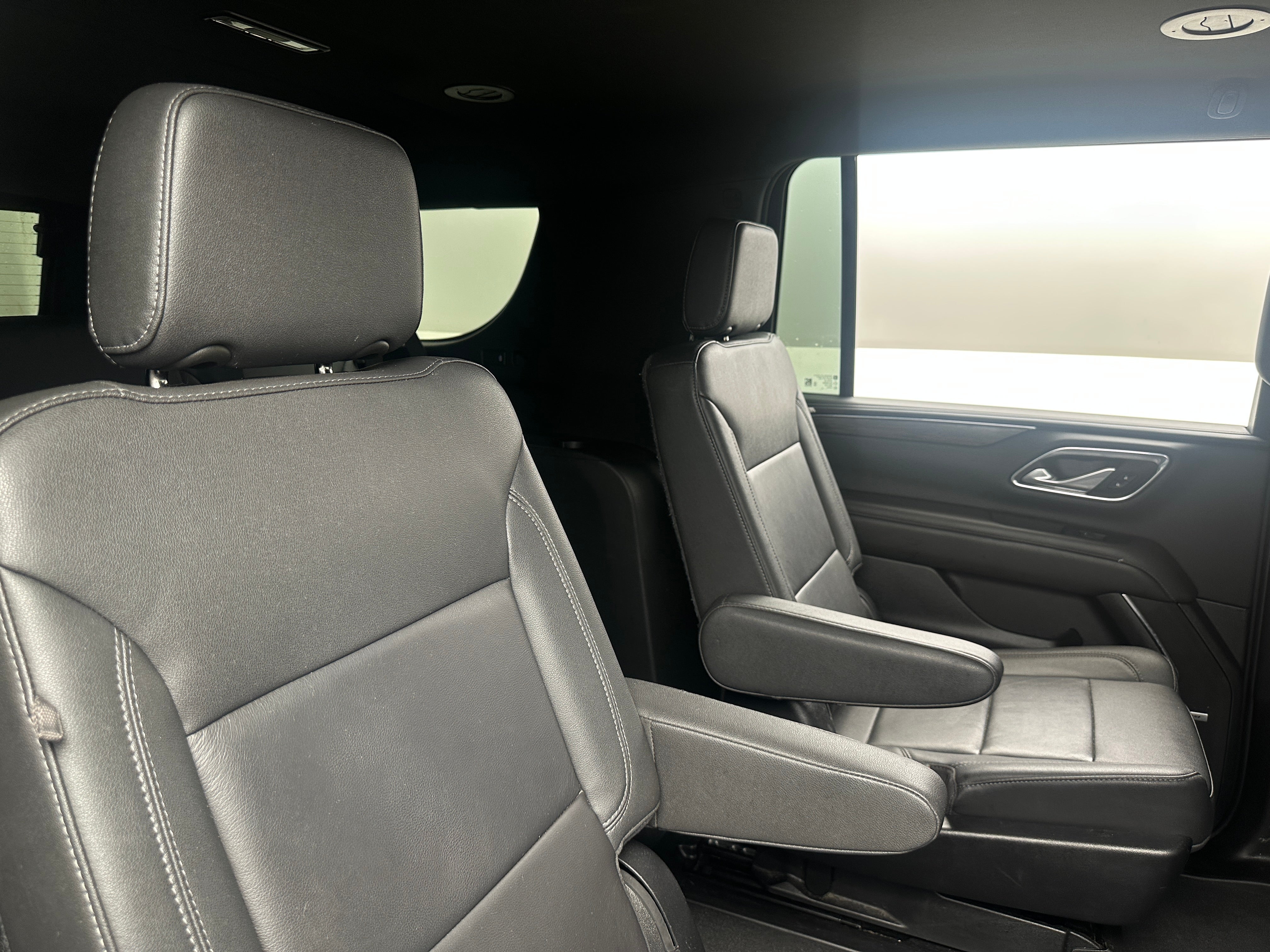 2022 Chevrolet Suburban LT 5
