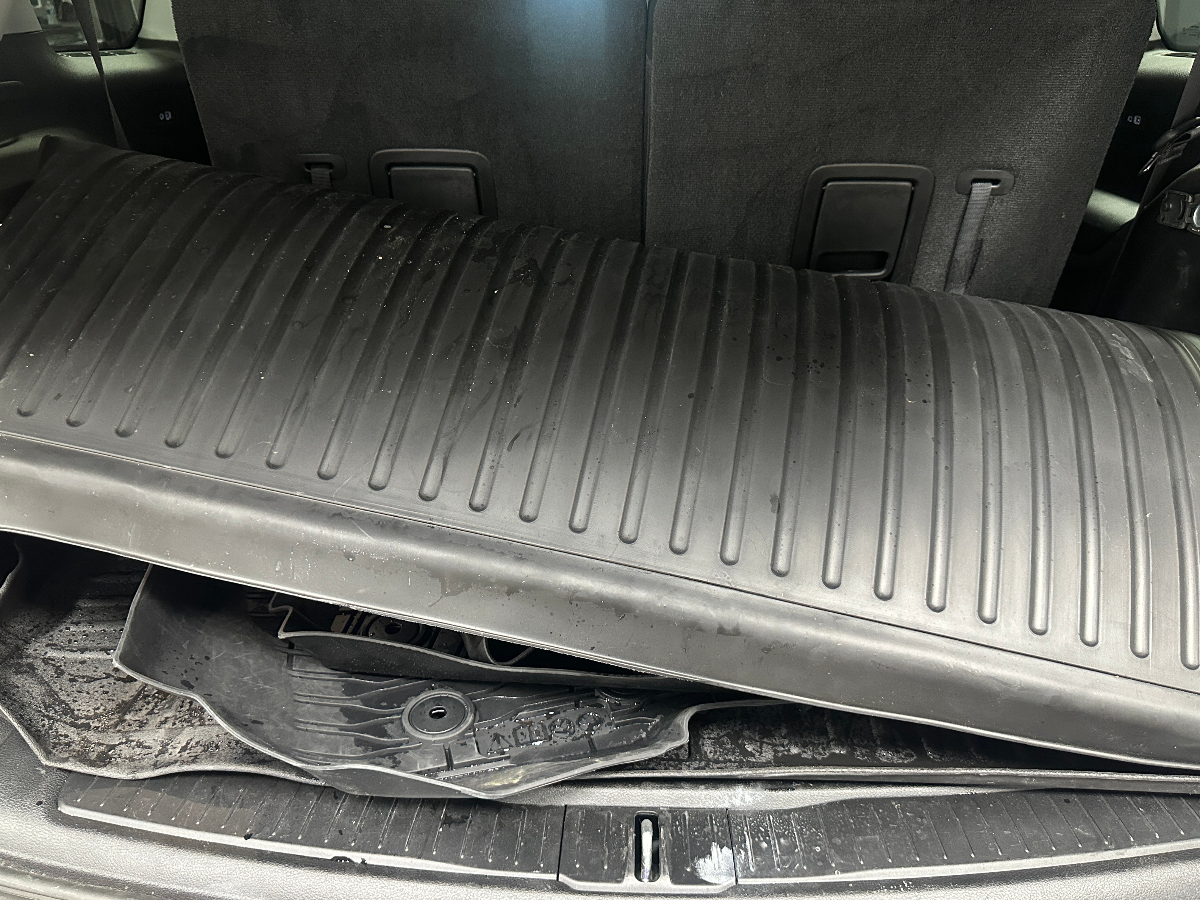 2023 Jeep Grand Cherokee L Laredo 7