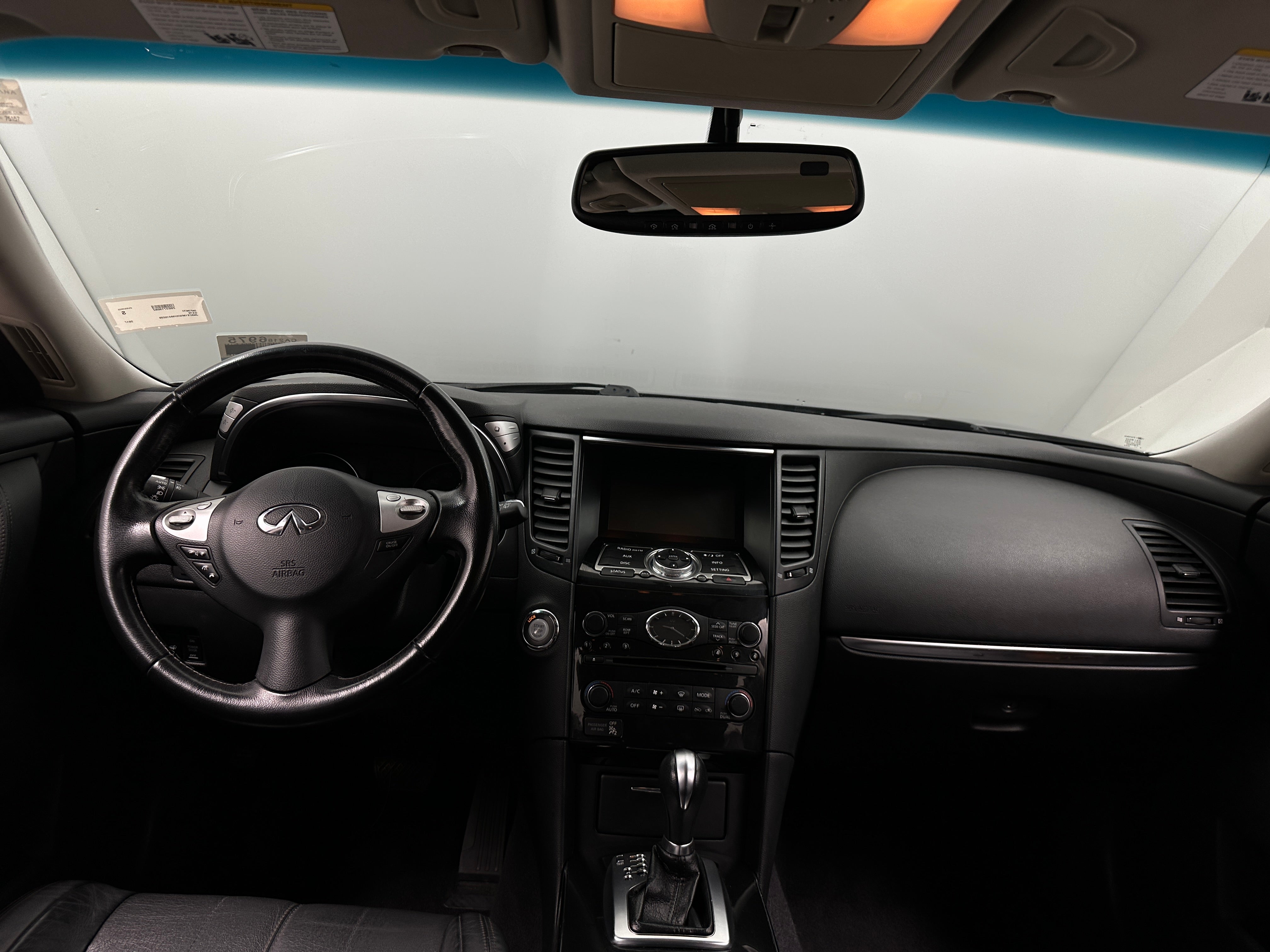 2017 INFINITI QX70  2