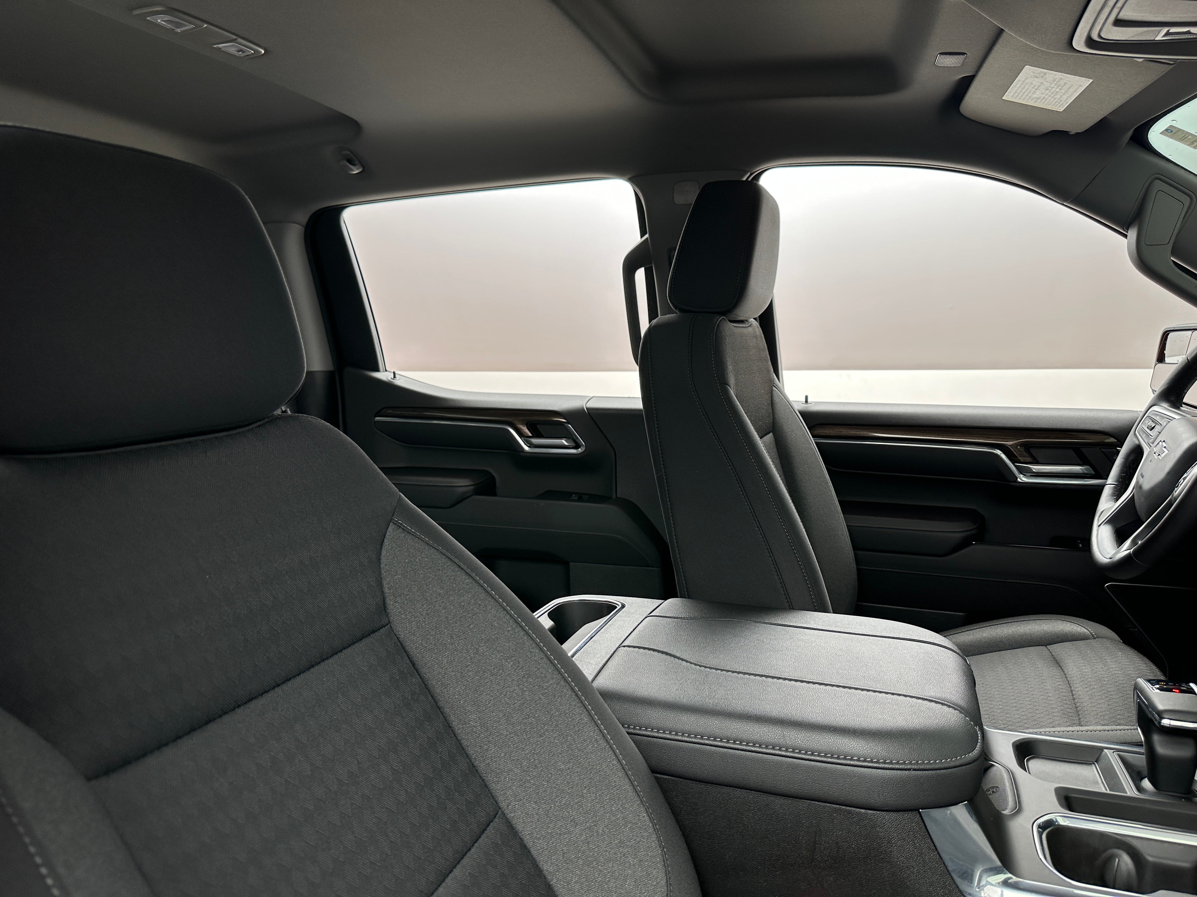2023 Chevrolet Silverado 1500 RST 2