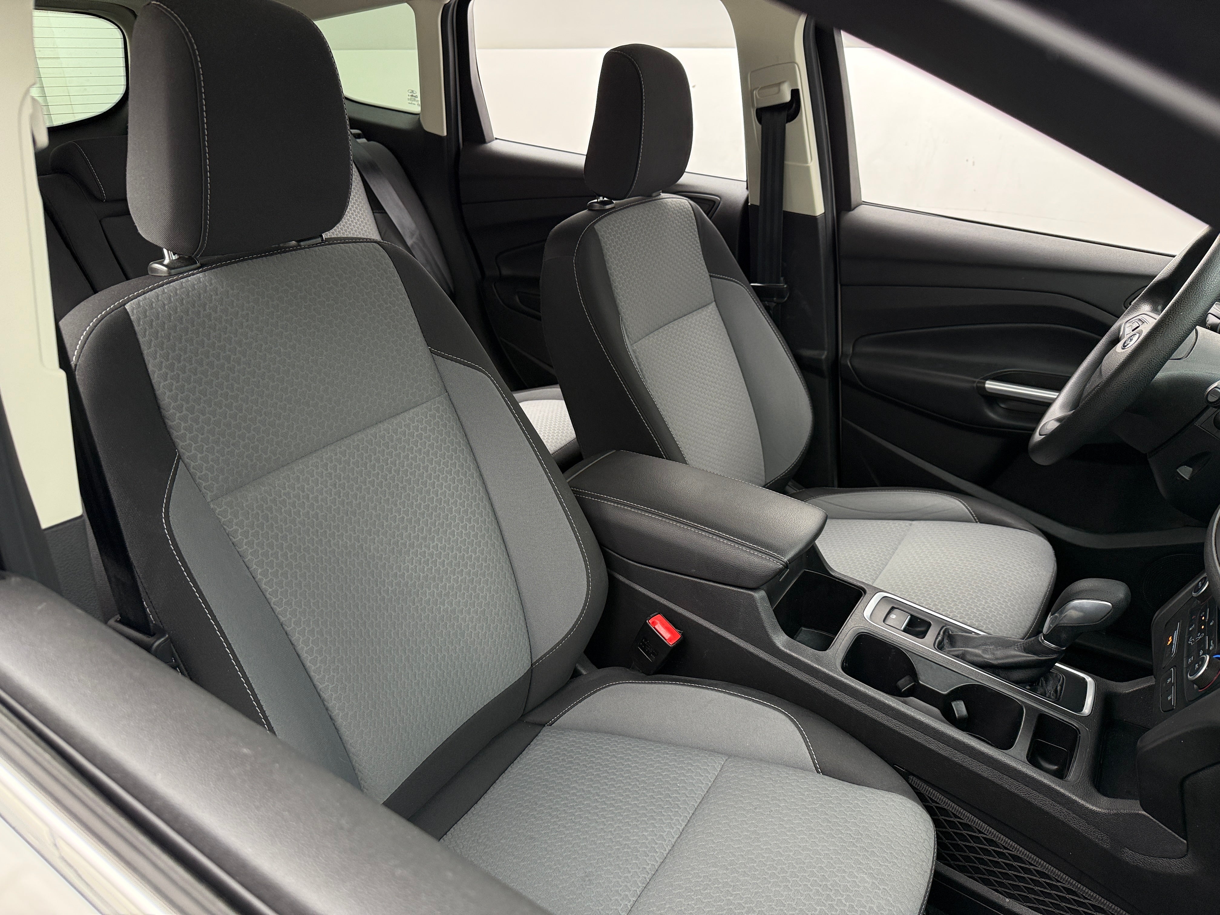 2019 Ford Escape SE 2