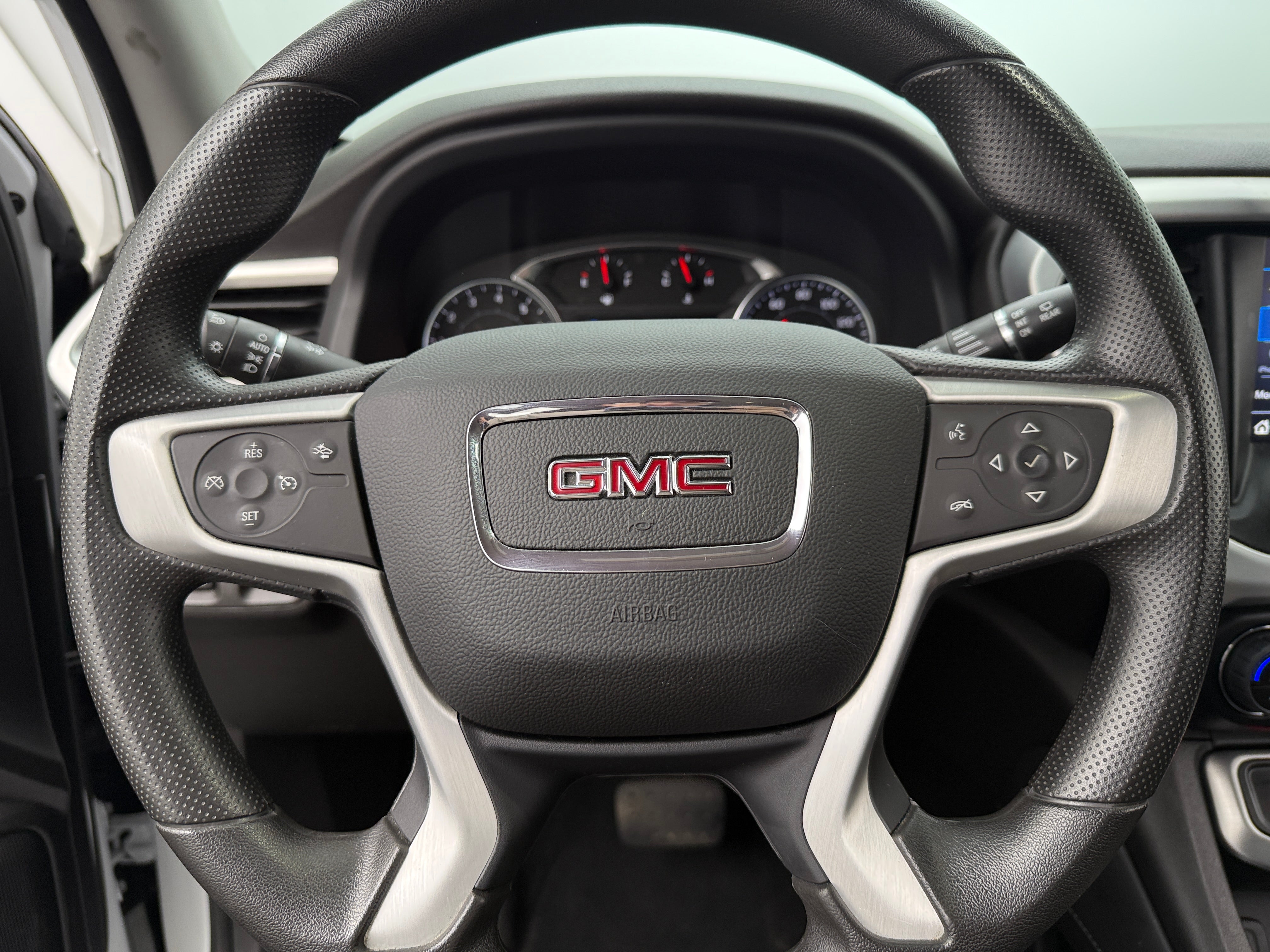 2023 GMC Acadia SLE 5