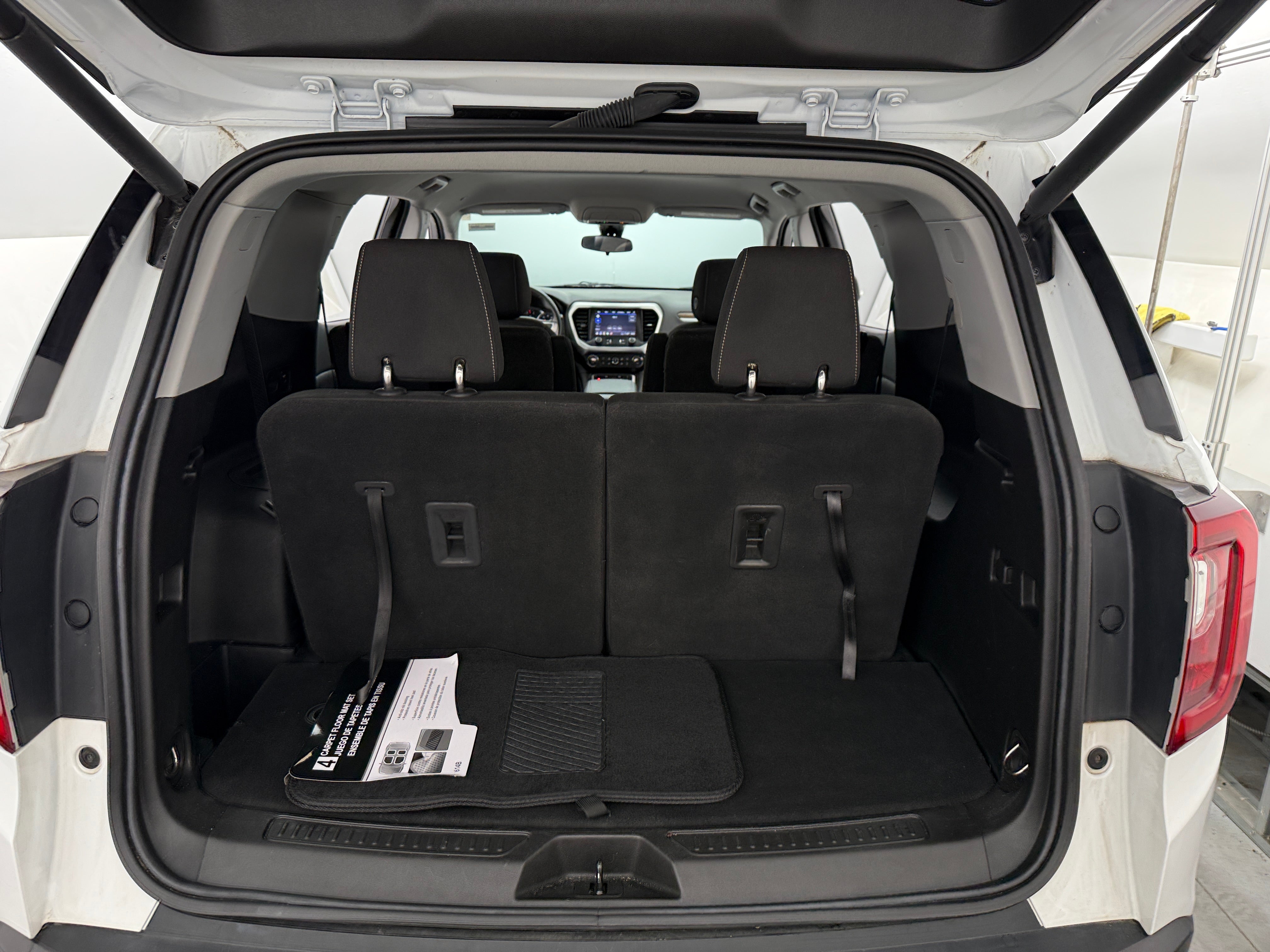 2023 GMC Acadia SLE 7