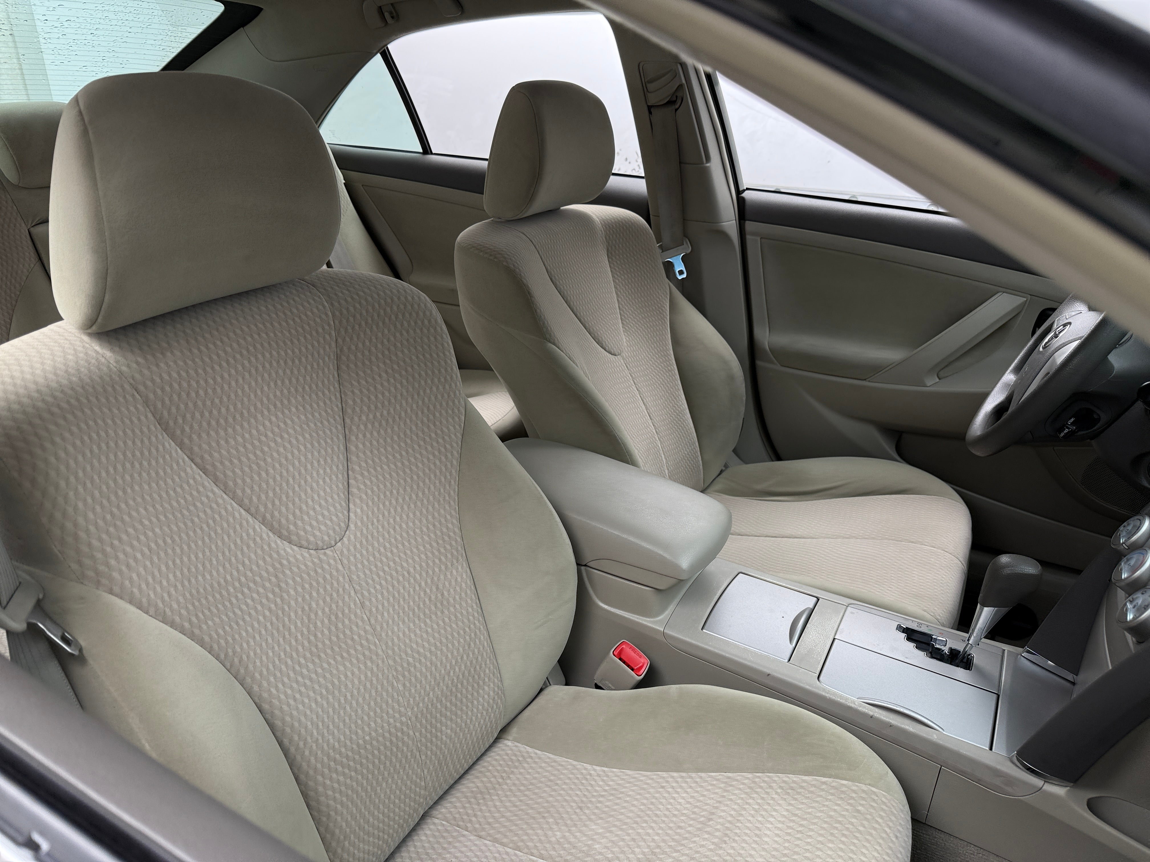 2011 Toyota Camry LE 2