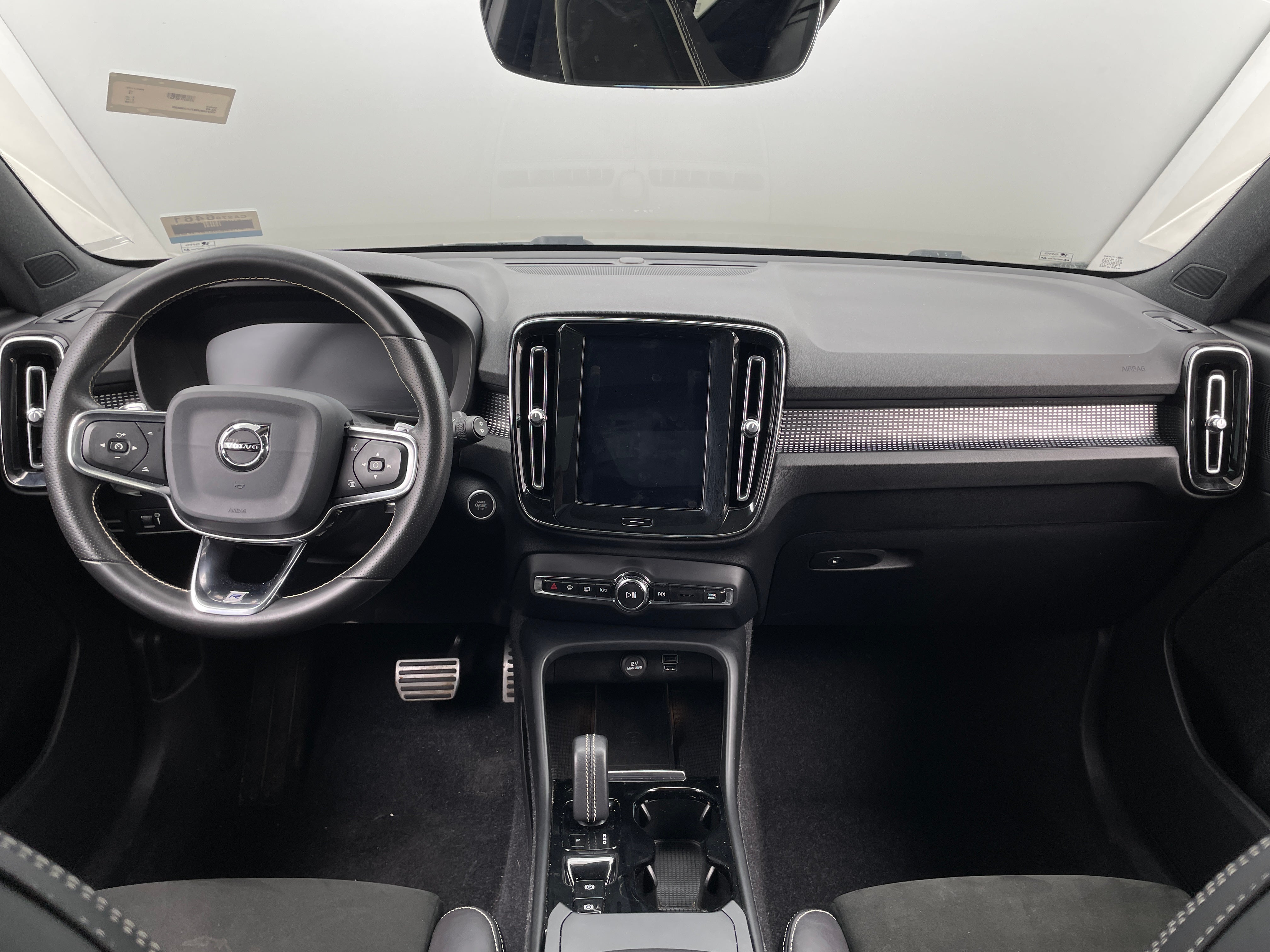 2020 Volvo XC40 T5 R-Design 2