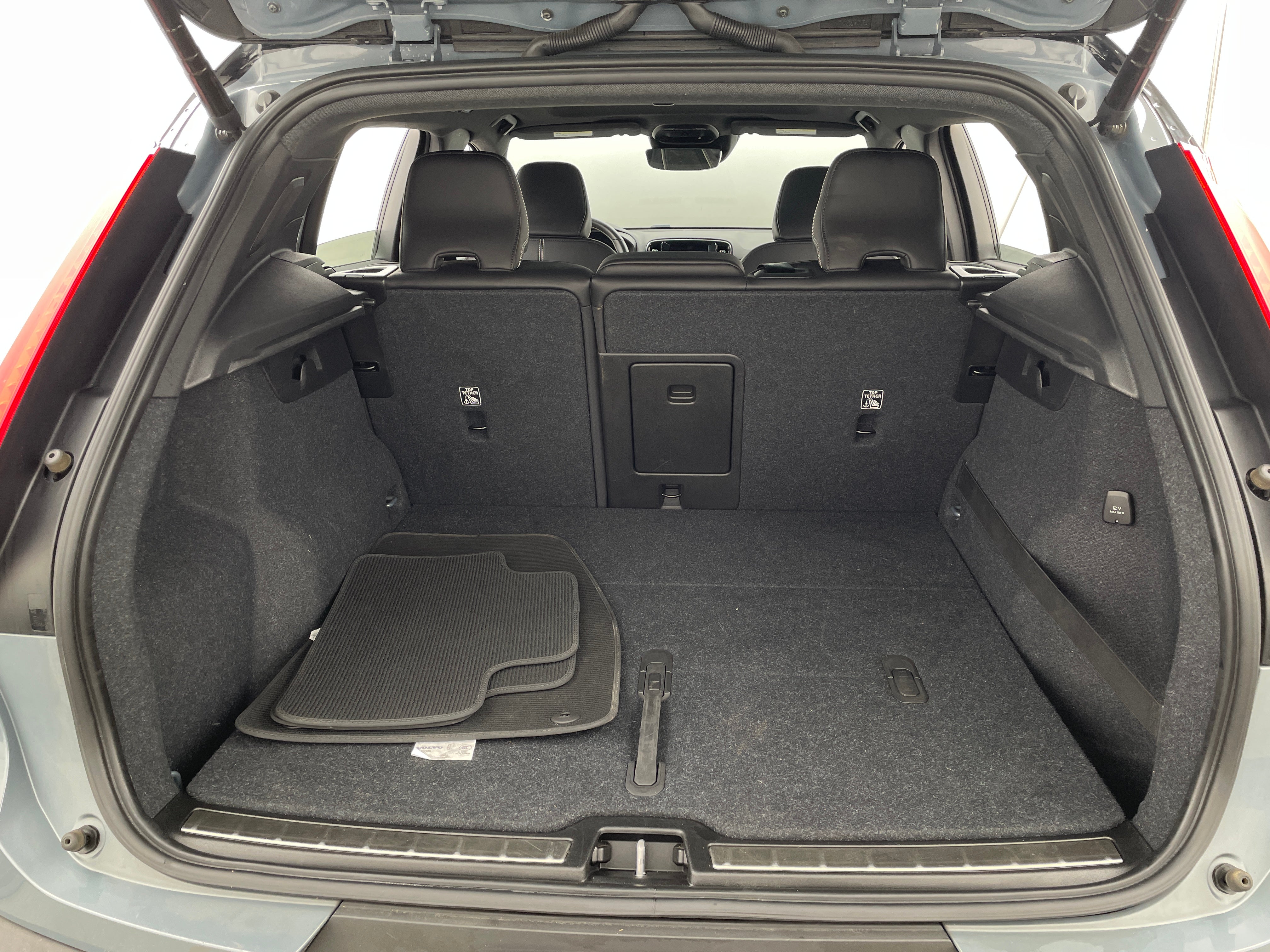 2020 Volvo XC40 T5 R-Design 6